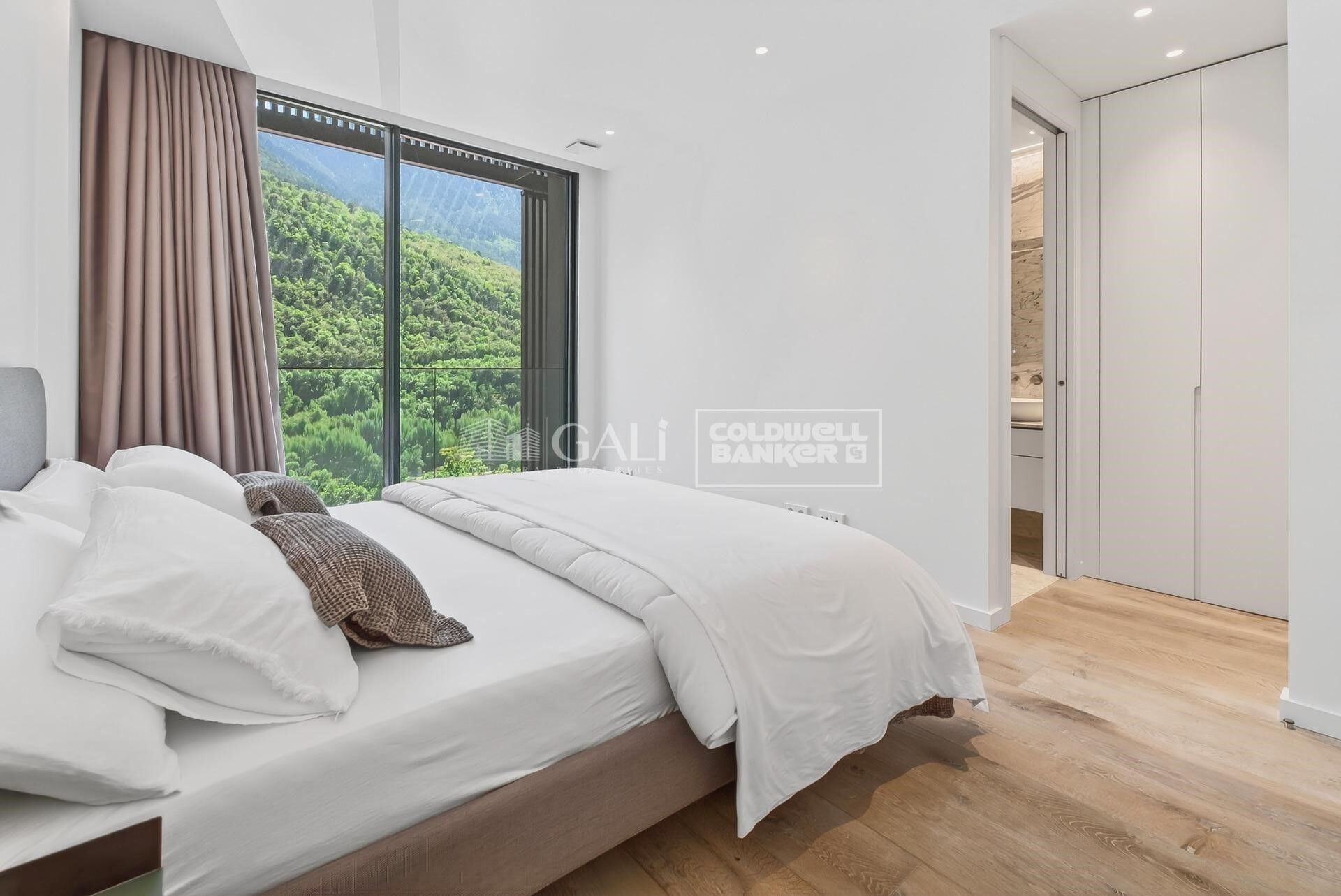 Penthouse 5 Bedrooms Rent Andorra la Vella