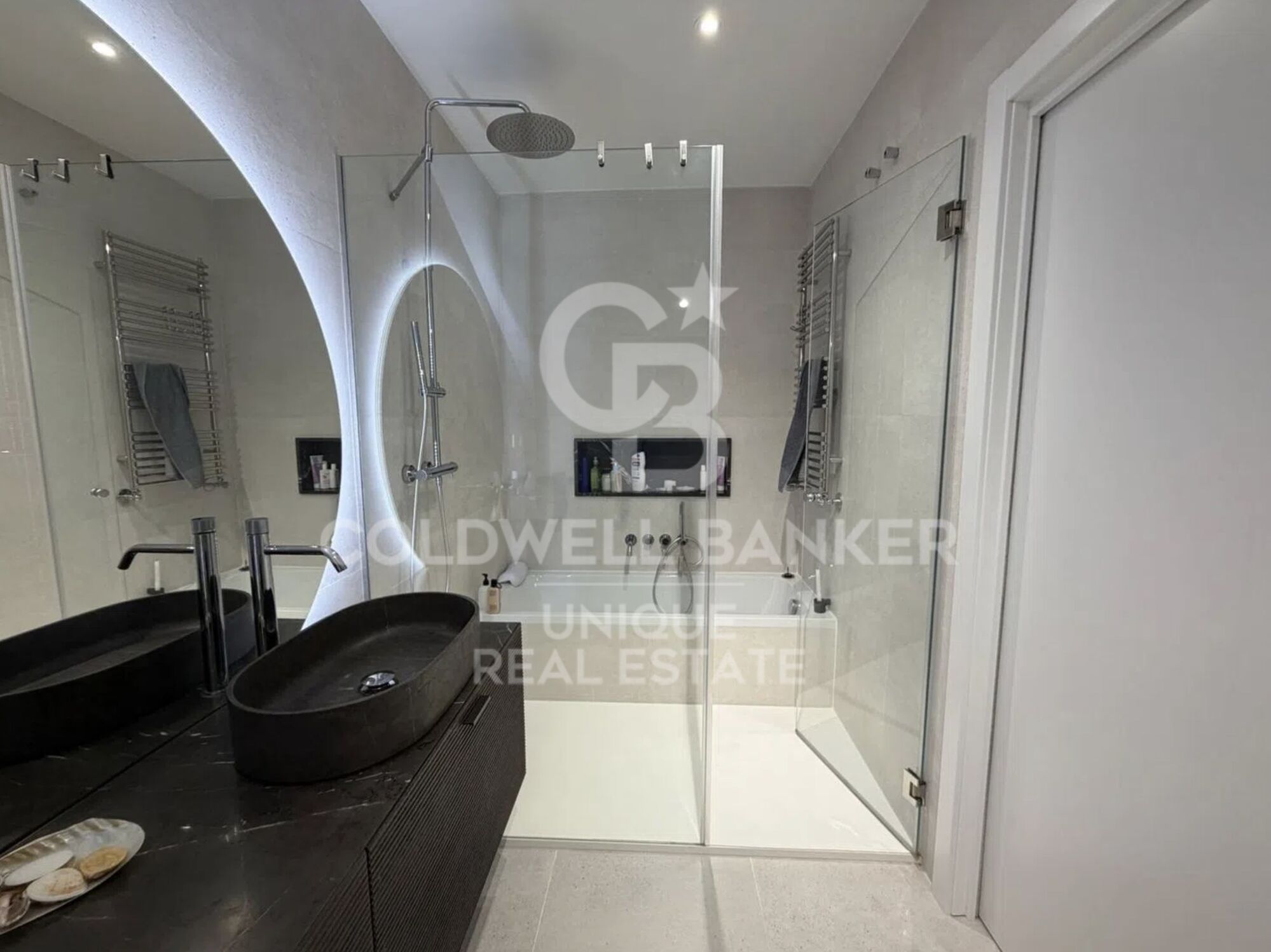 Renoviertes Duplex mit Terrasse, Stellplatz und Abstellraum in Trafalgar, Madrid