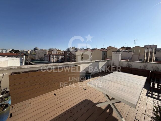 Renovated duplex with terrace, parking and storage room in Trafalgar, Madrid