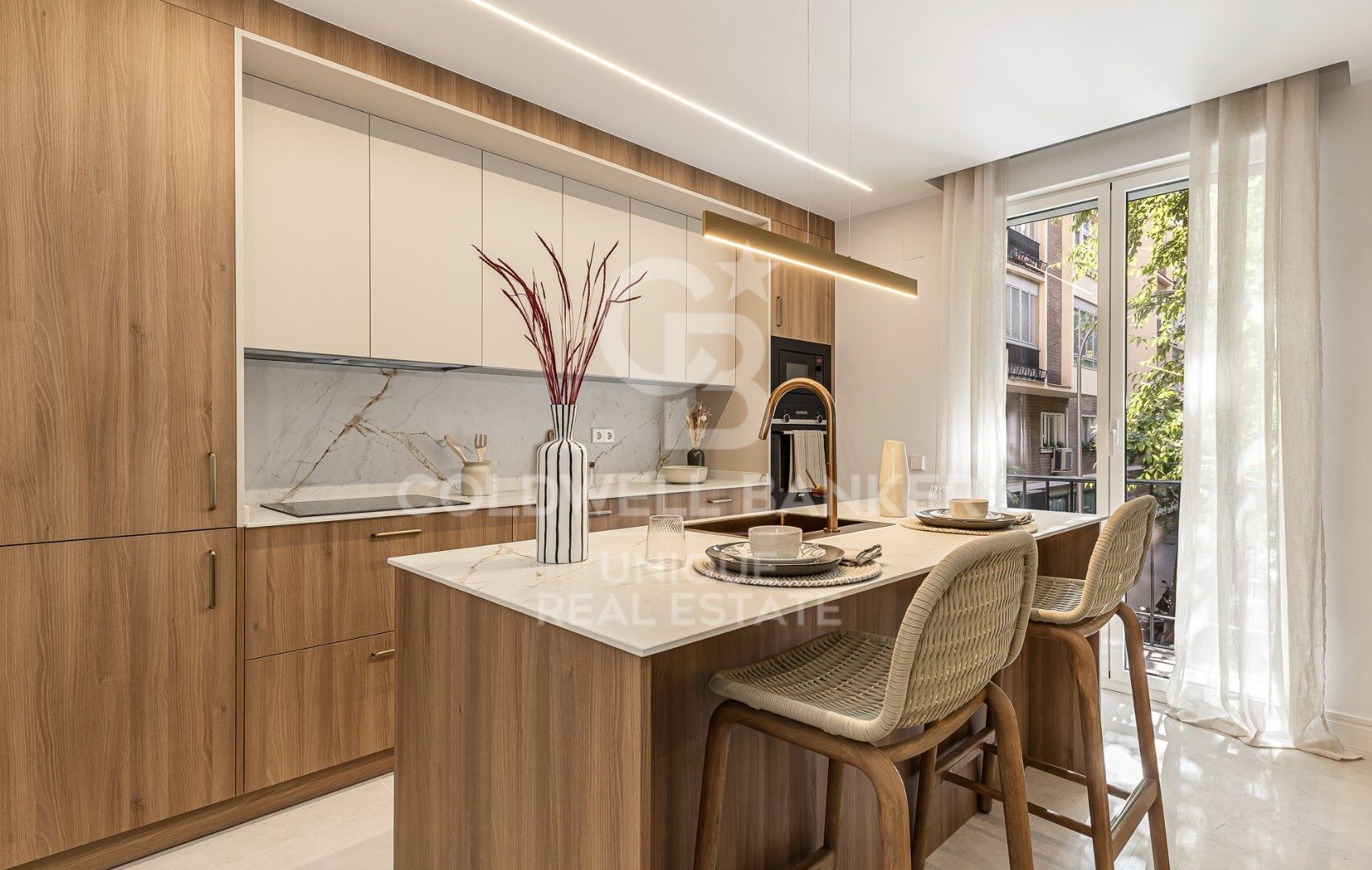 Renovierte Außenwohnung mit vier Schlafzimmern im Cuatro Caminos, Madrid