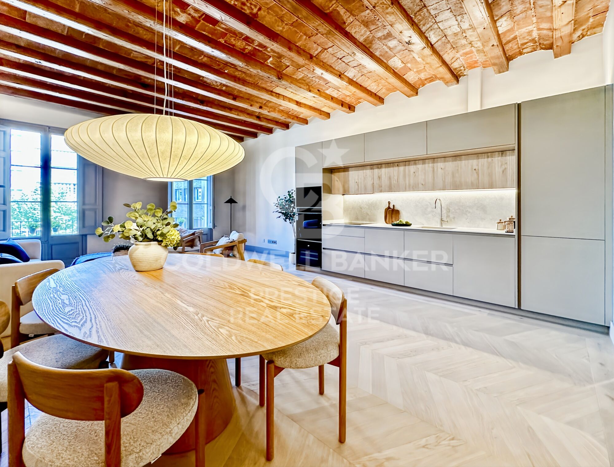 Exclusive renovated home in the heart of Eixample, next to Rambla de Catalunya