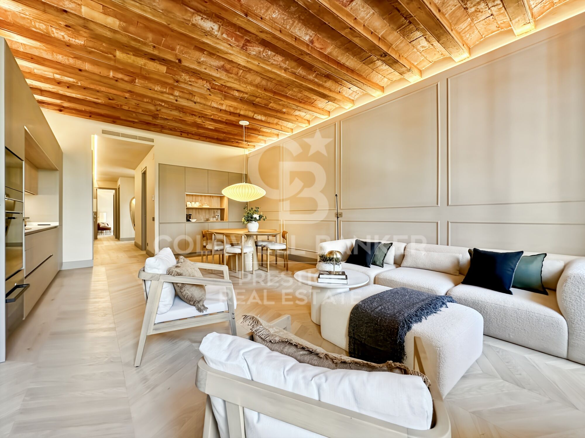 Exclusive renovated home in the heart of Eixample, next to Rambla de Catalunya