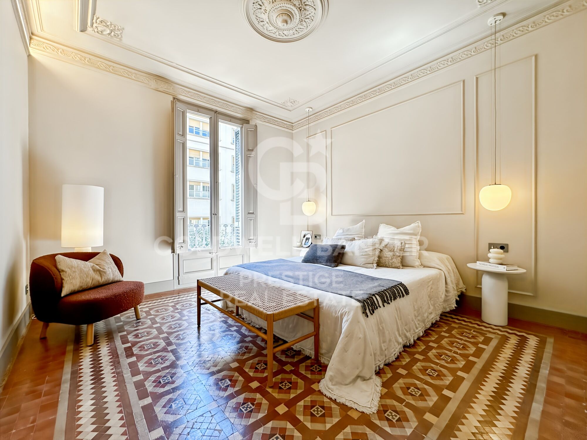 Exclusive renovated home in the heart of Eixample, next to Rambla de Catalunya