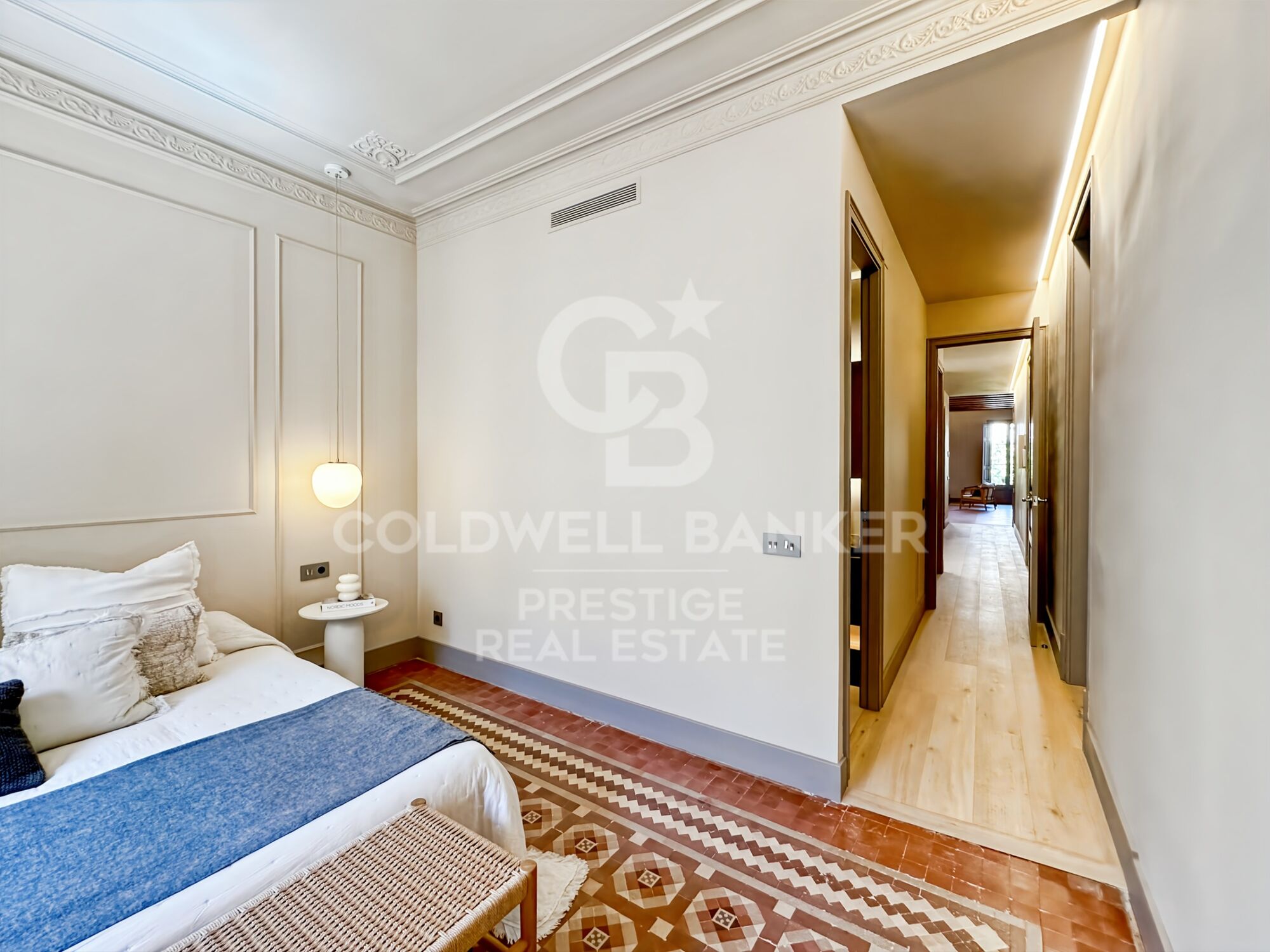 Exclusive renovated home in the heart of Eixample, next to Rambla de Catalunya