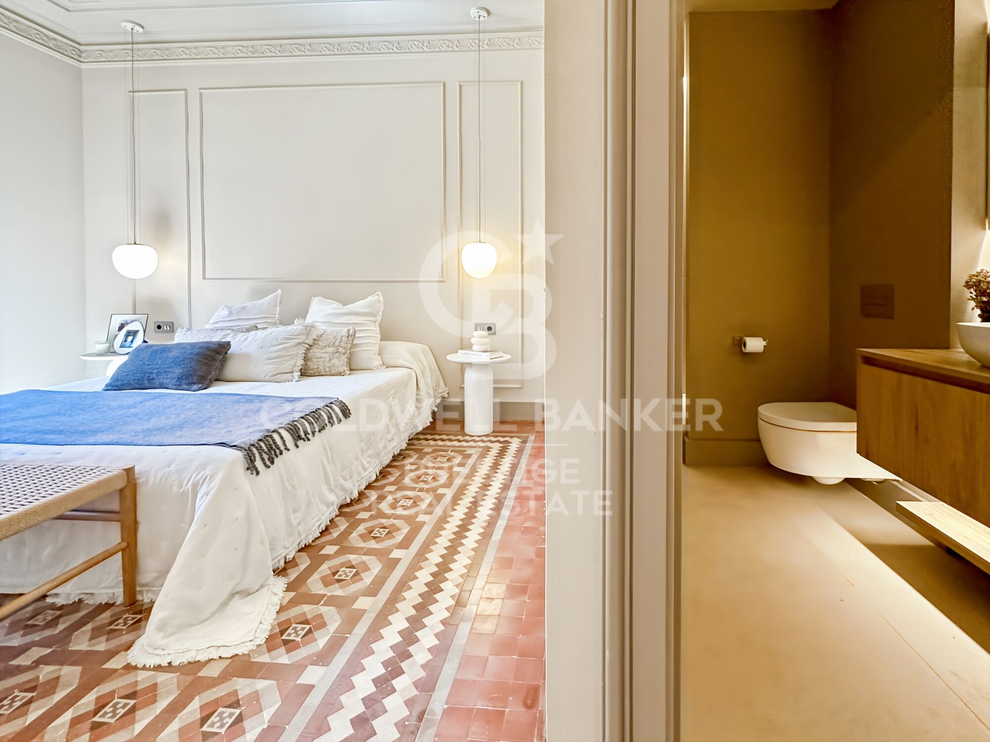 Exclusive renovated home in the heart of Eixample, next to Rambla de Catalunya