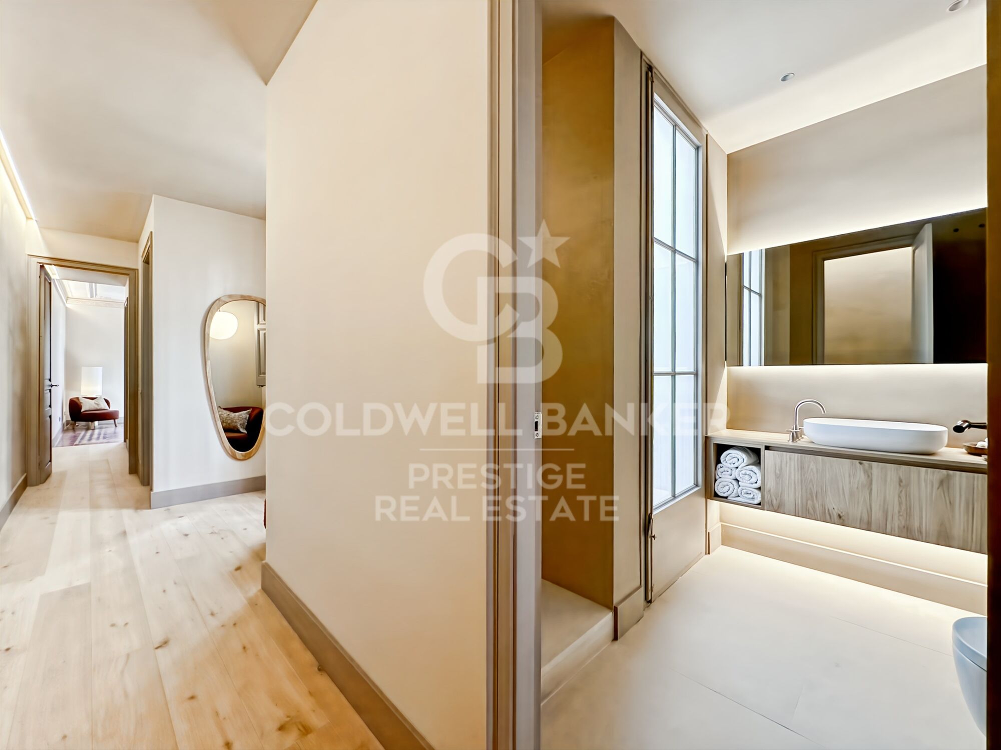 Exclusive renovated home in the heart of Eixample, next to Rambla de Catalunya