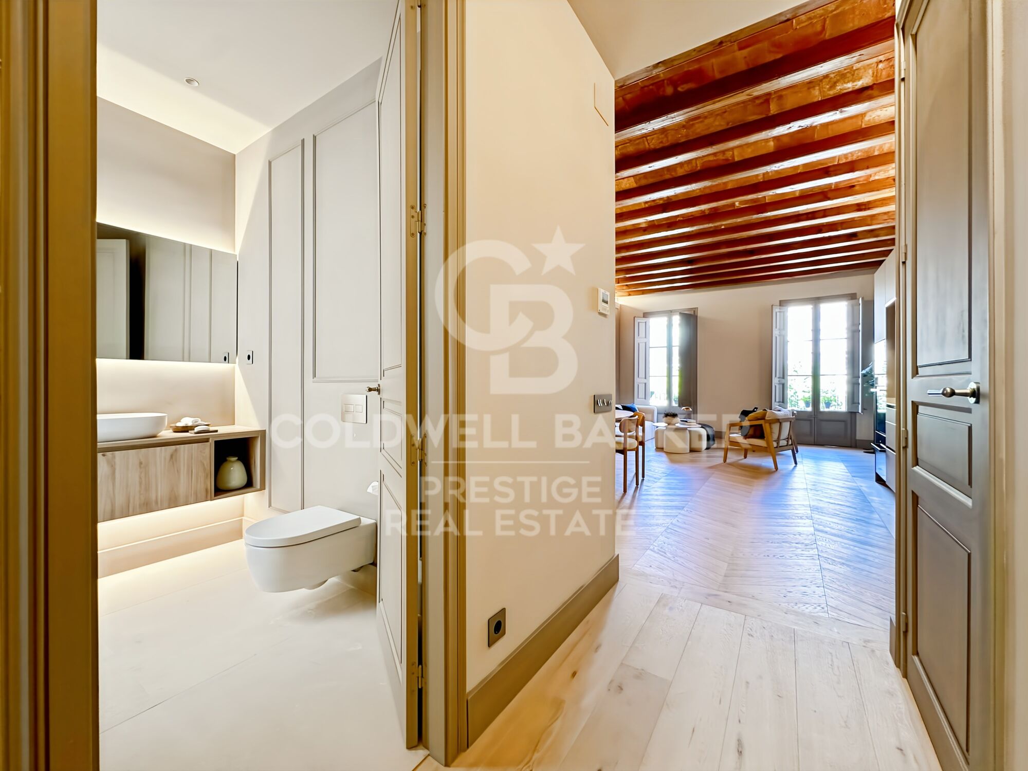Exclusive renovated home in the heart of Eixample, next to Rambla de Catalunya