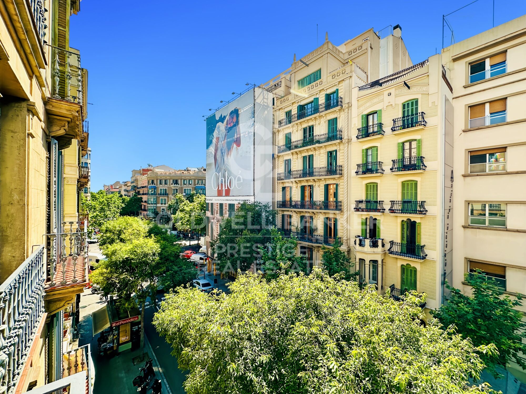 Exclusive renovated home in the heart of Eixample, next to Rambla de Catalunya