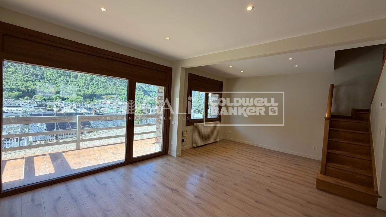 Town House 3 Bedrooms Rent Andorra la Vella