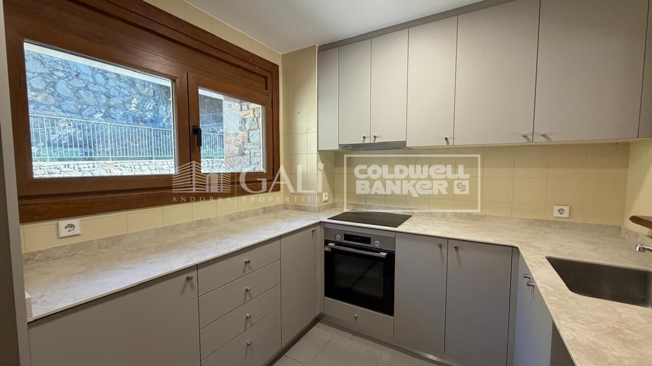 Town House 3 Bedrooms Rent Andorra la Vella