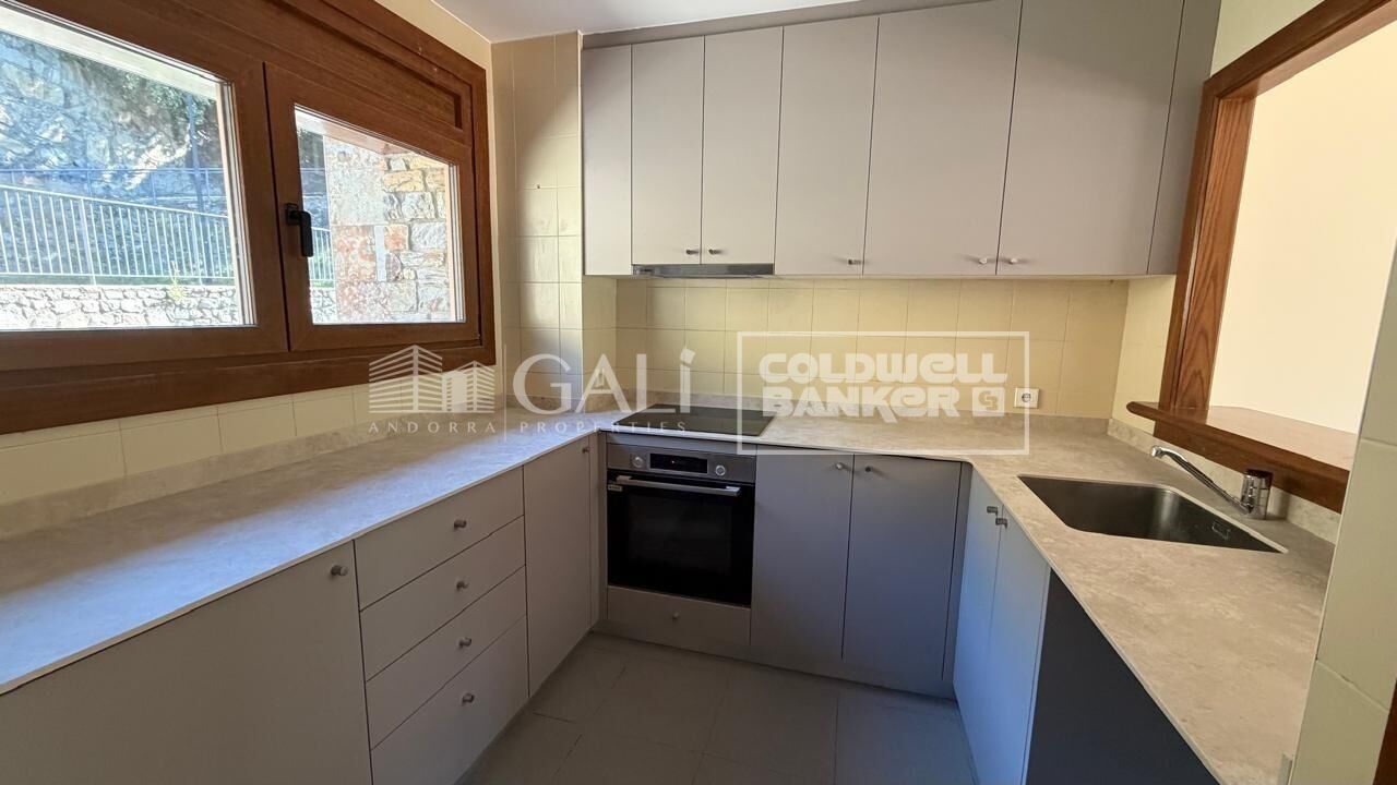 Town House 3 Bedrooms Rent Andorra la Vella