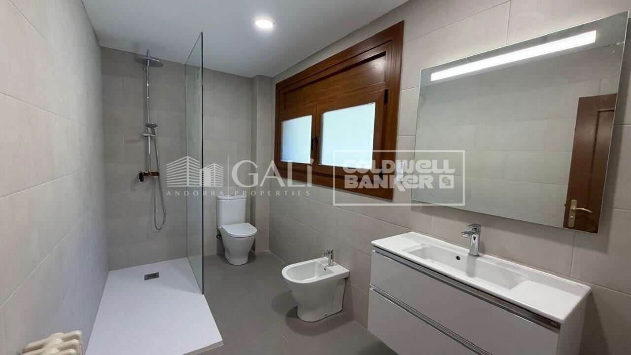 Town House 3 Bedrooms Rent Andorra la Vella