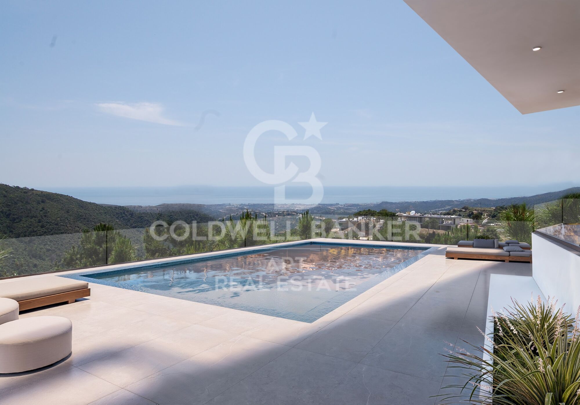 Exclusive Contemporary Villa Integrated into the Natural Surroundings of Monte Mayor