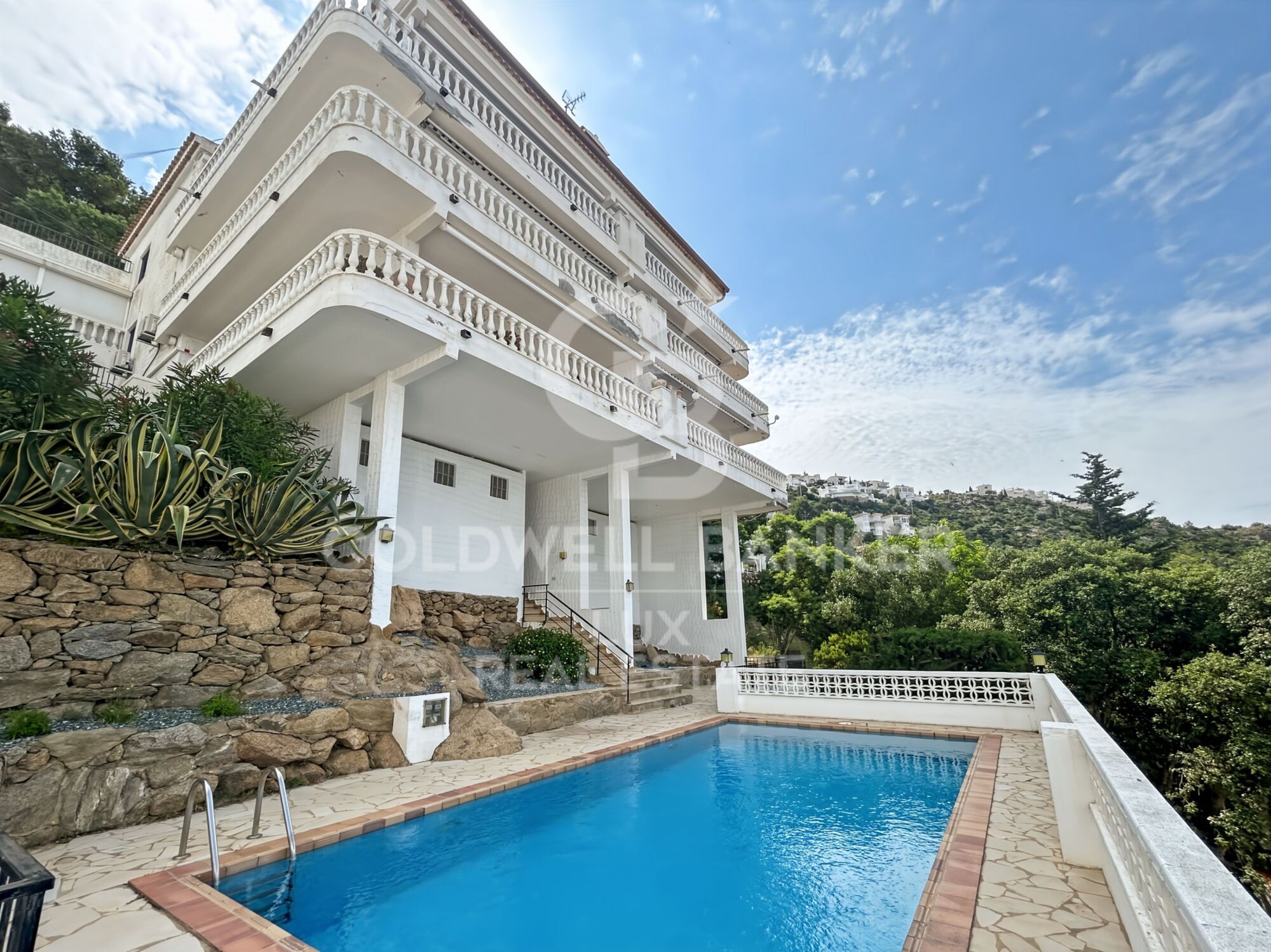 Appartement avec vue sur la mer, terrasse et garage privé