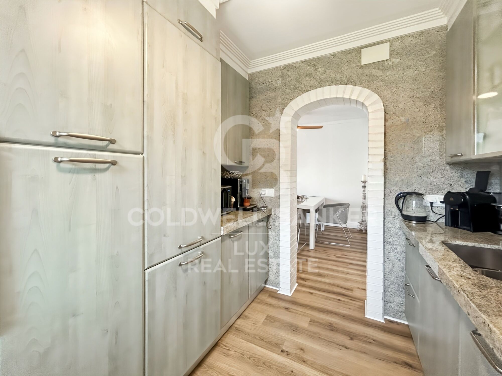 Appartement avec vue sur la mer, terrasse et garage privé