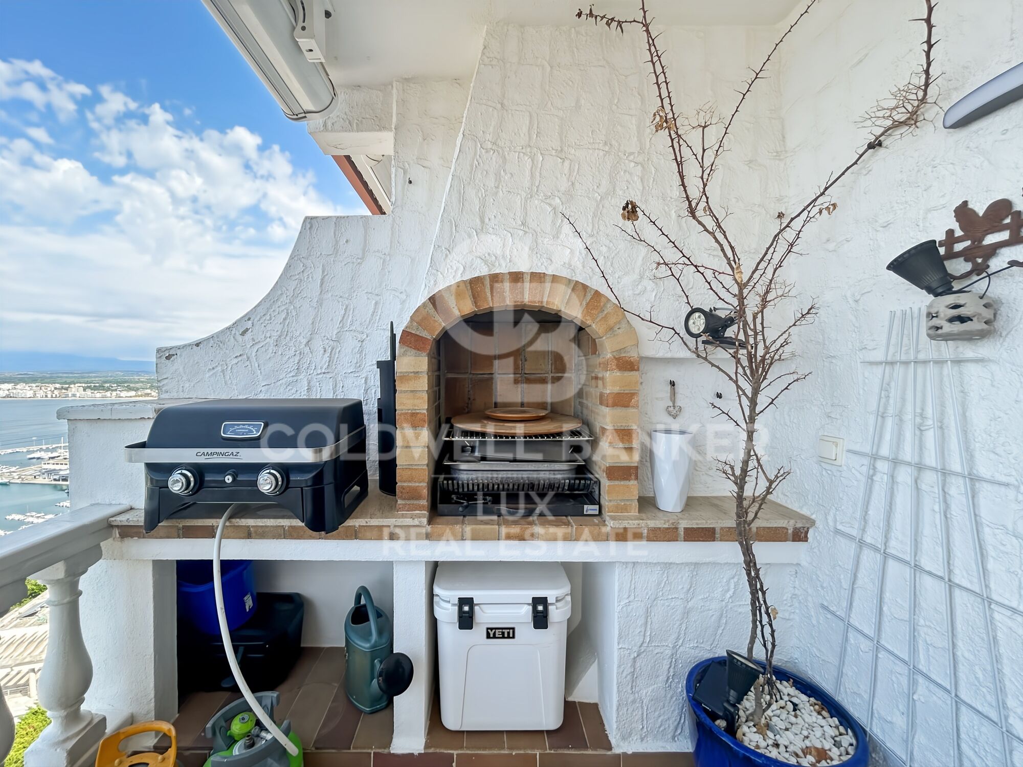 Appartement avec vue sur la mer, terrasse et garage privé