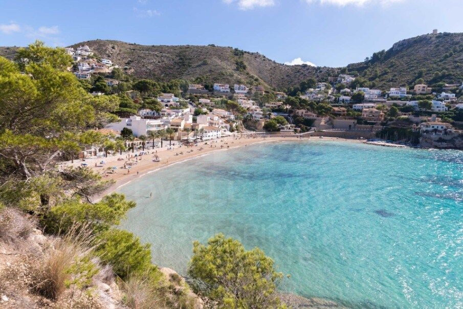 Villa Bagdad | Contemporary Design, Privacy and Mediterranean Exclusivity