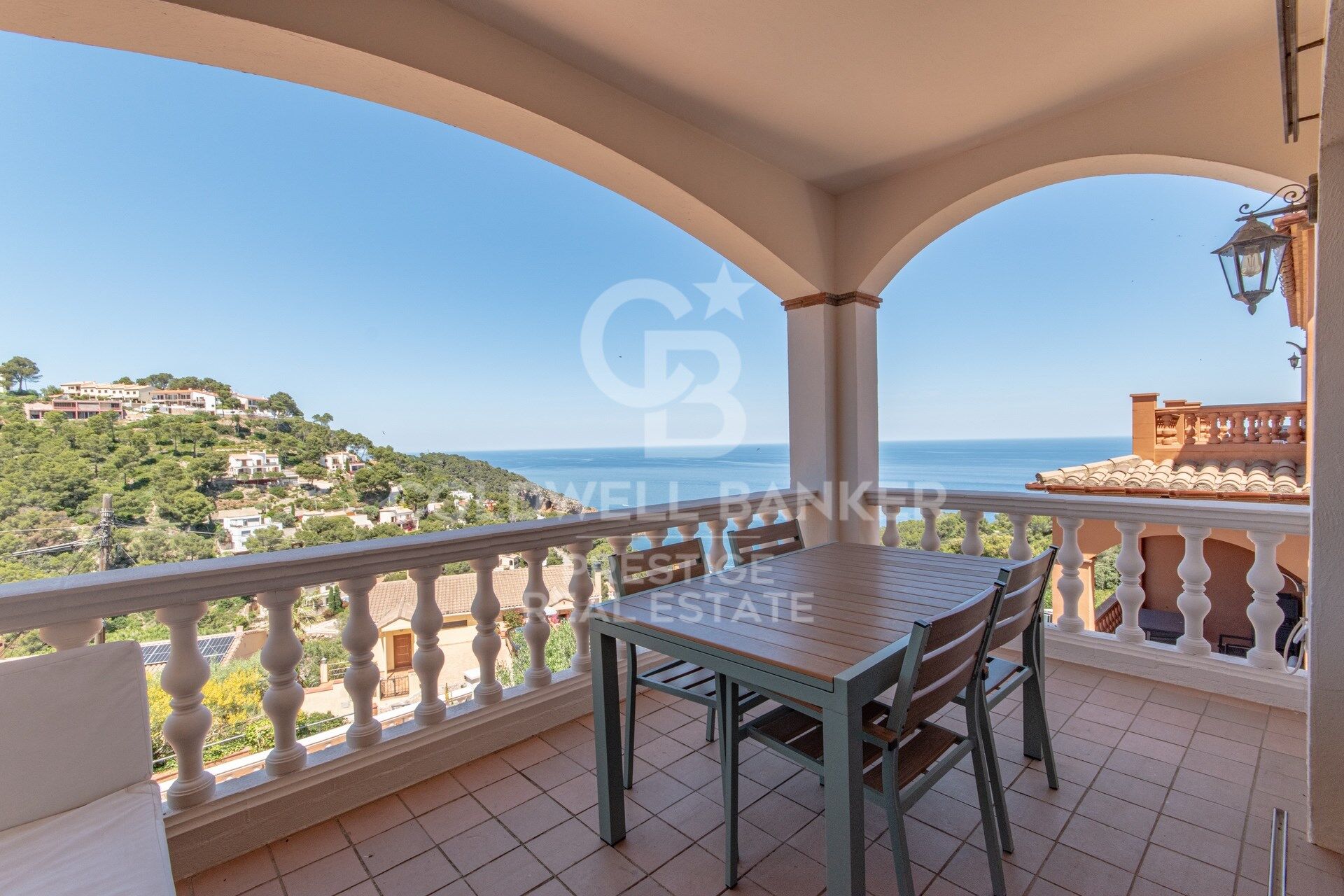 Mediterranes Reihenhaus mit Panoramablick auf das Meer und Gemeinschaftspool, Begur