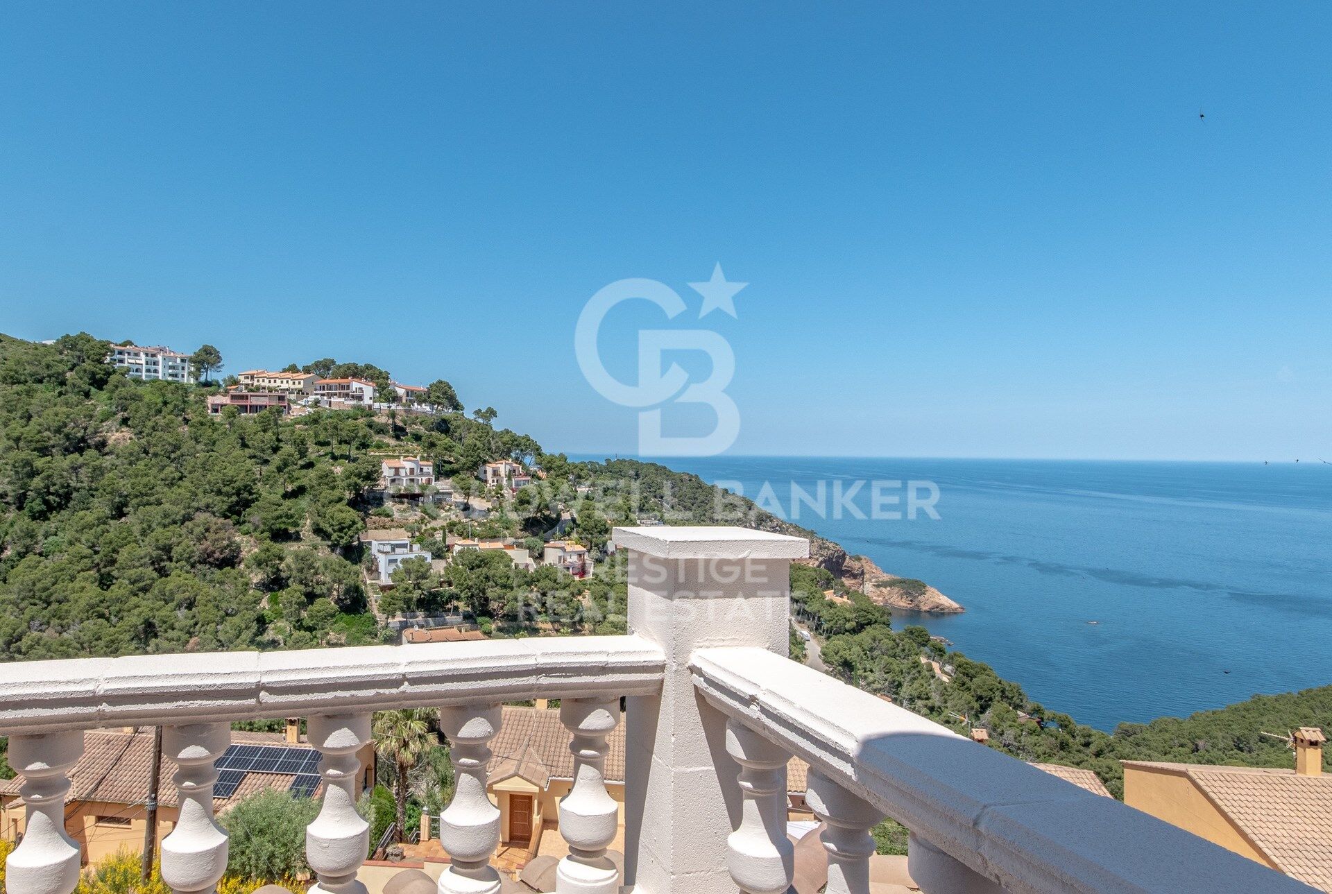 Mediterranes Reihenhaus mit Panoramablick auf das Meer und Gemeinschaftspool, Begur