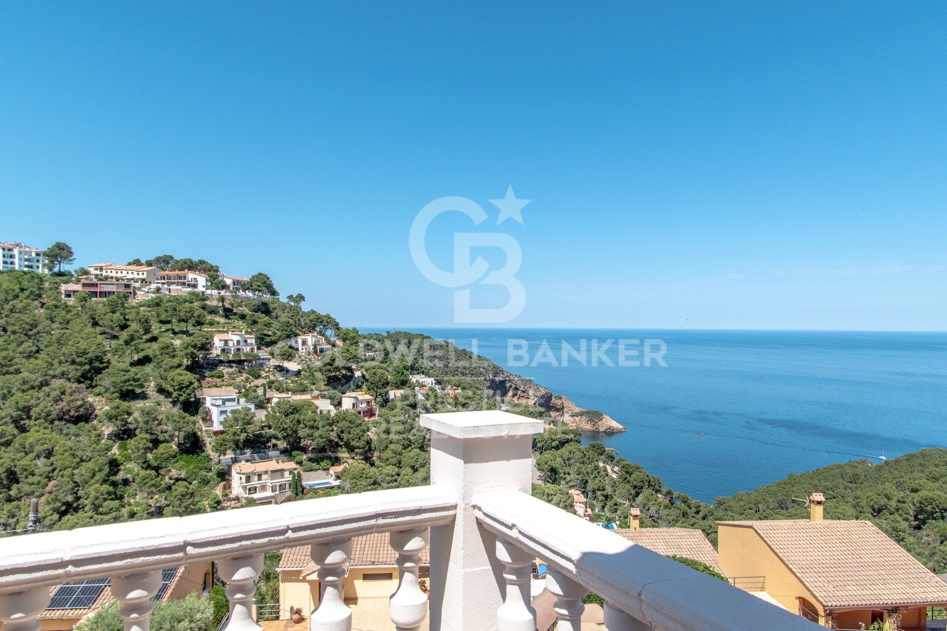 Mediterranes Reihenhaus mit Panoramablick auf das Meer und Gemeinschaftspool, Begur