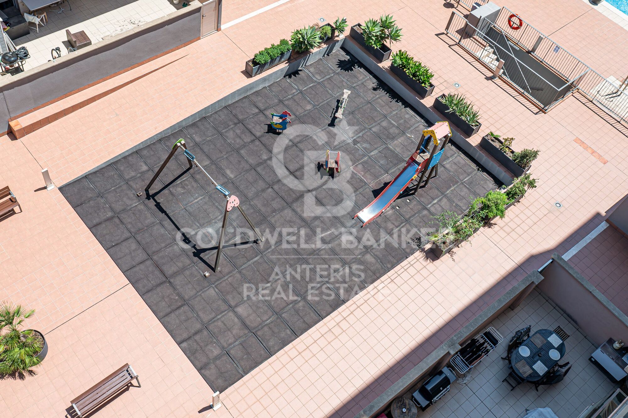Exclusivo ático con doble terraza junto al Port de Badalona