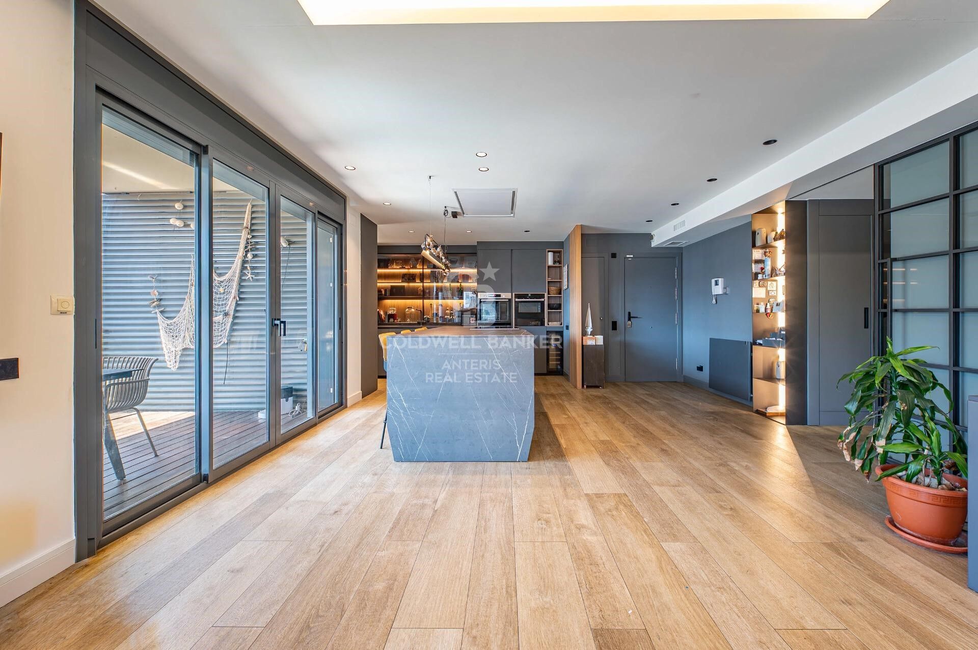 Exclusivo ático con doble terraza junto al Port de Badalona