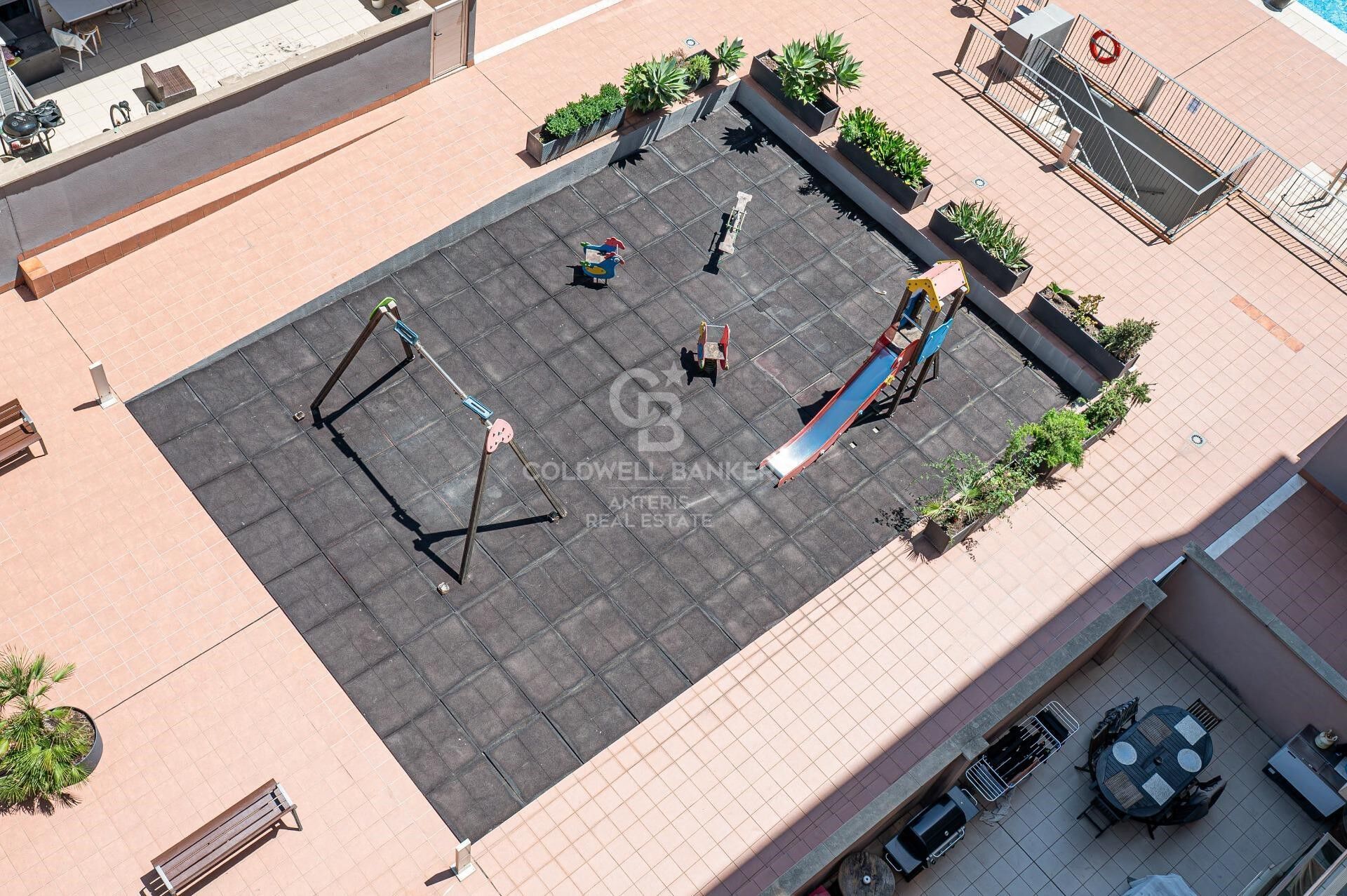 Exclusivo ático con doble terraza junto al Port de Badalona