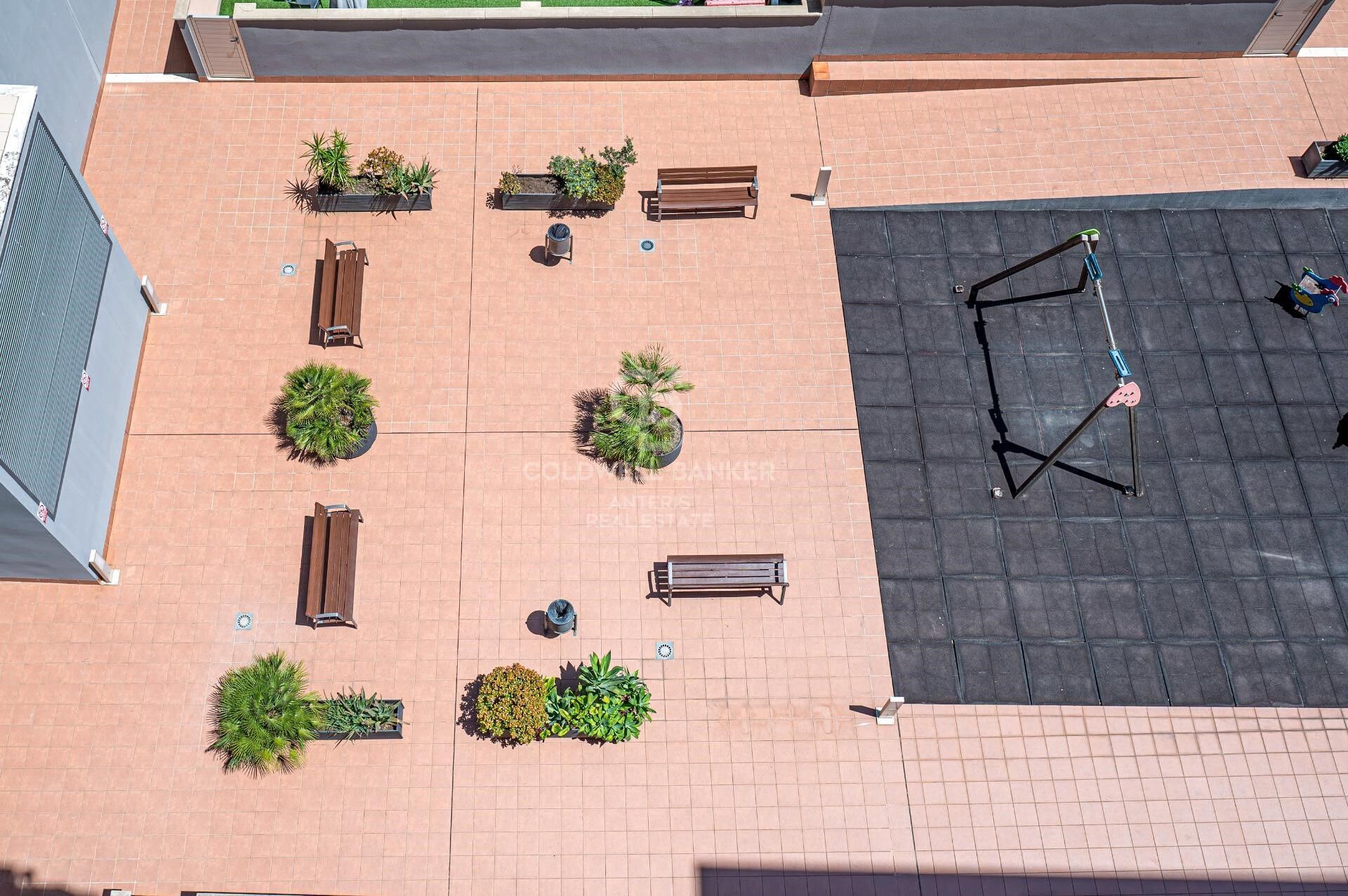 Exclusivo ático con doble terraza junto al Port de Badalona