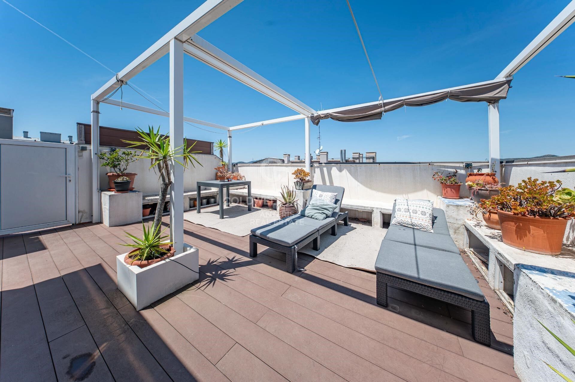 Exclusivo ático con doble terraza junto al Port de Badalona