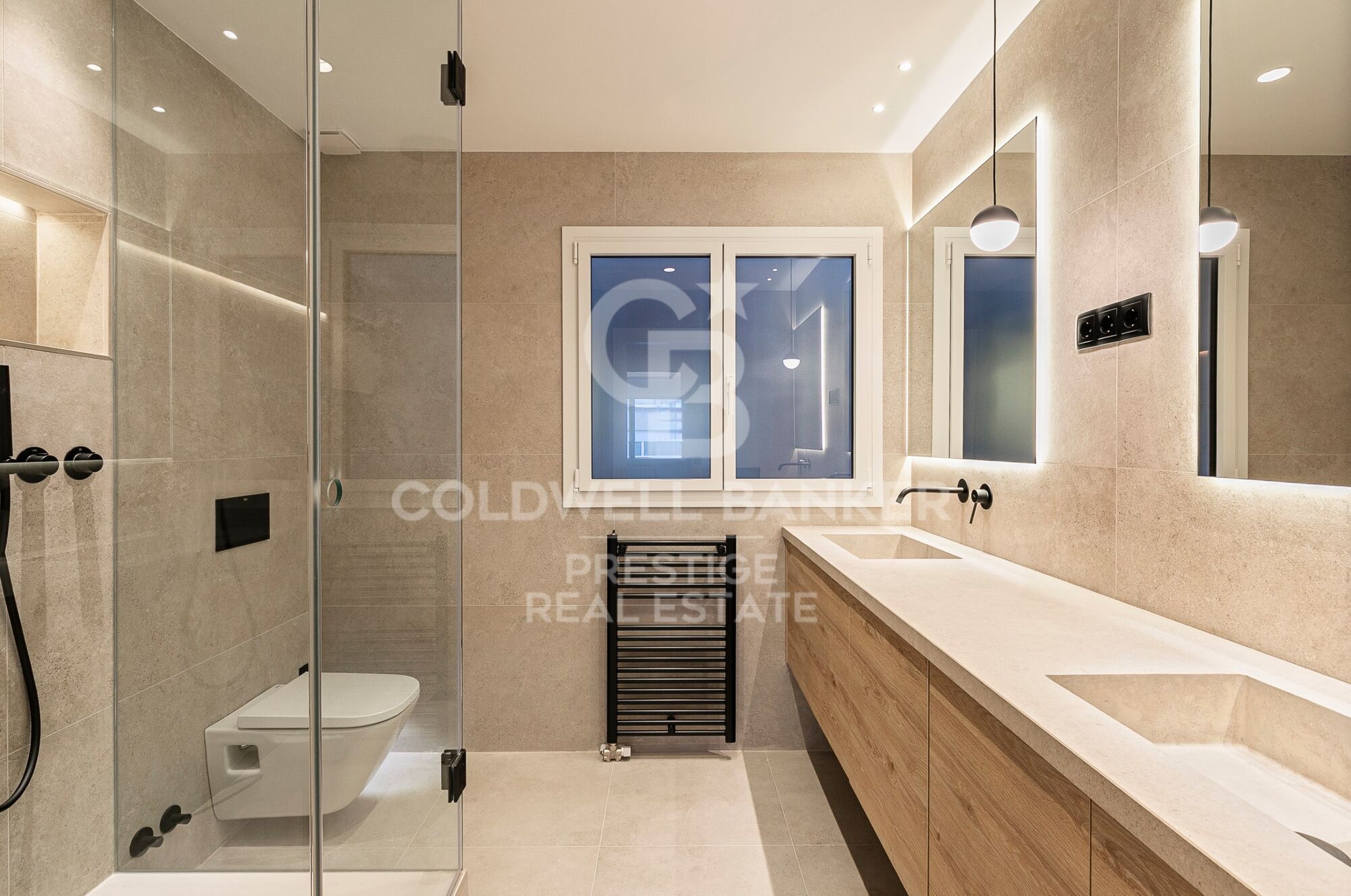 Luxury flat for sale near Francesc Macia, Barcelona