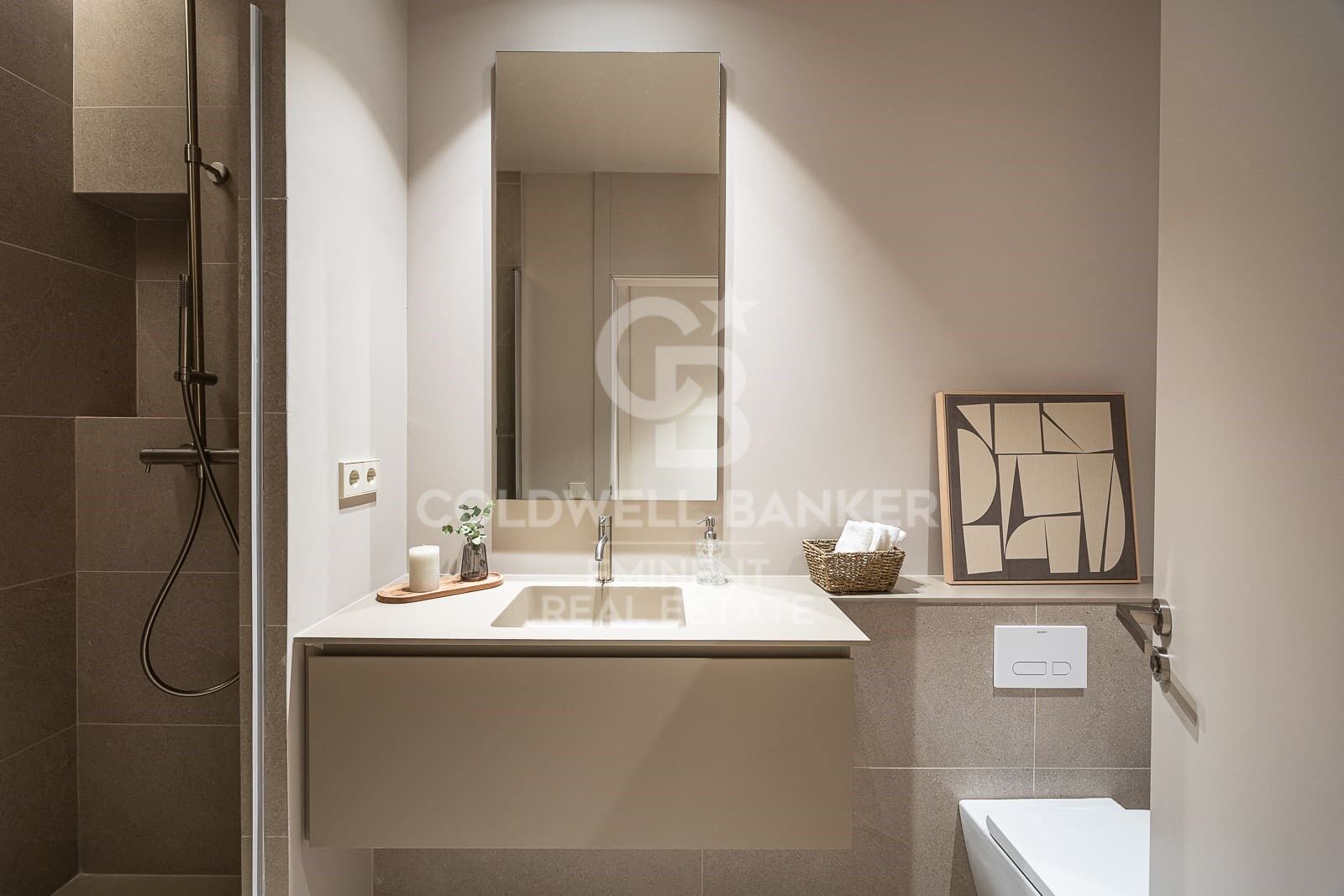 Brand new renovated apartment in Gran Vía-Girona. The luxury of living in the Eixample district