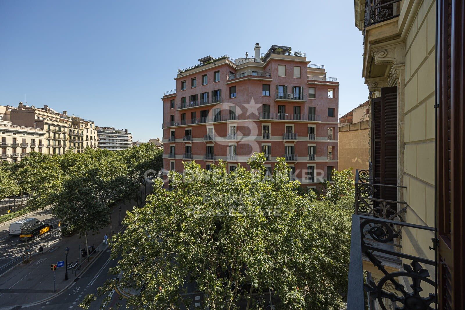 Brand new renovated apartment in Gran Vía-Girona. The luxury of living in the Eixample district