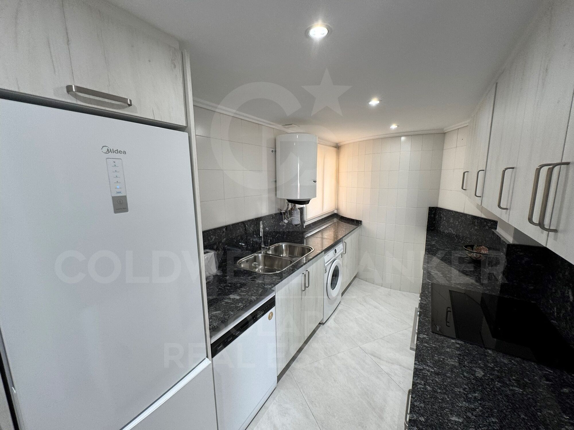 Exclusive Apartment for Annual Rent on the Arenal Frontline, Jávea