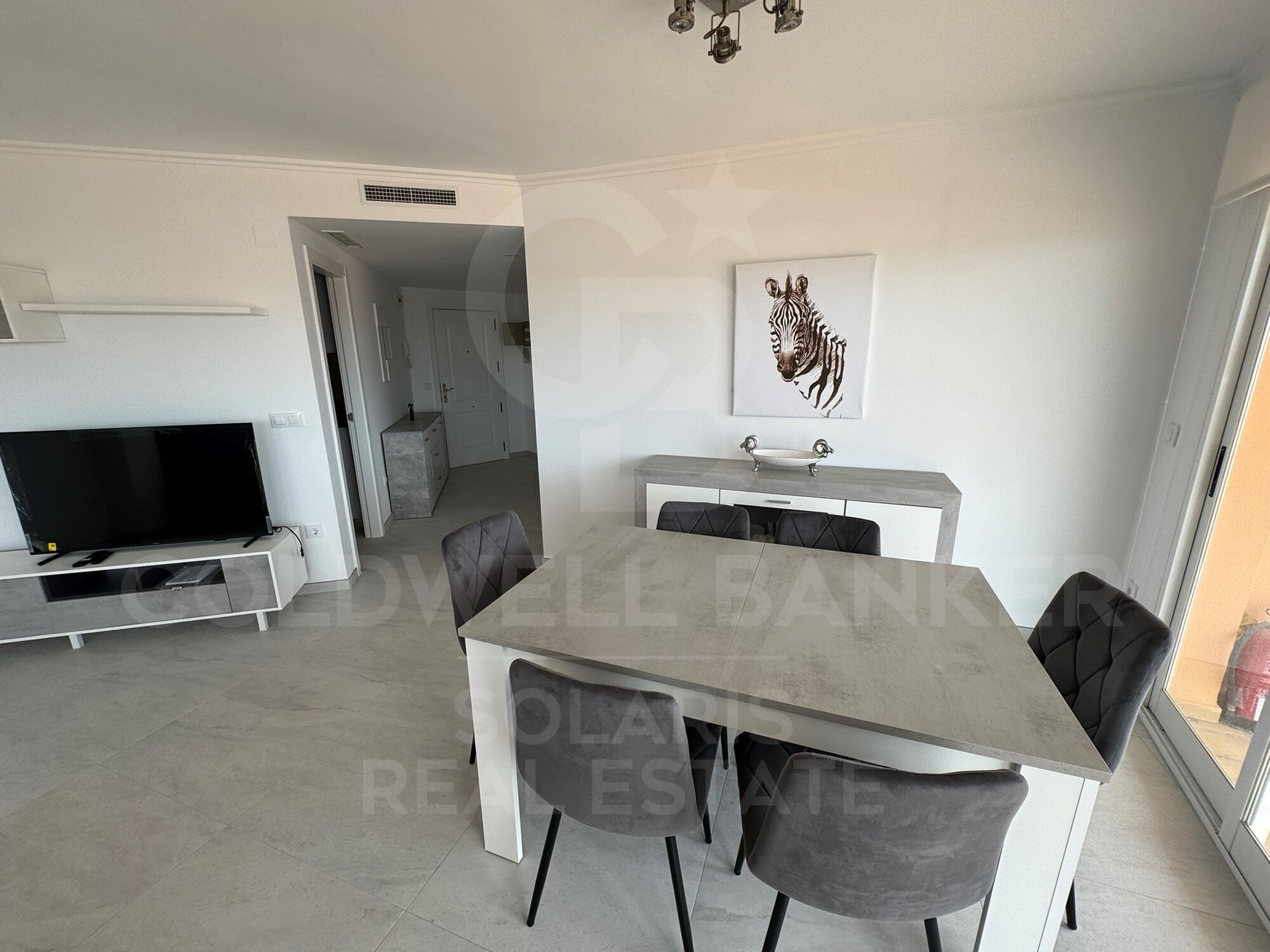 Exclusivo Apartamento en Alquiler Anual en Primera Línea del Arenal, Jávea