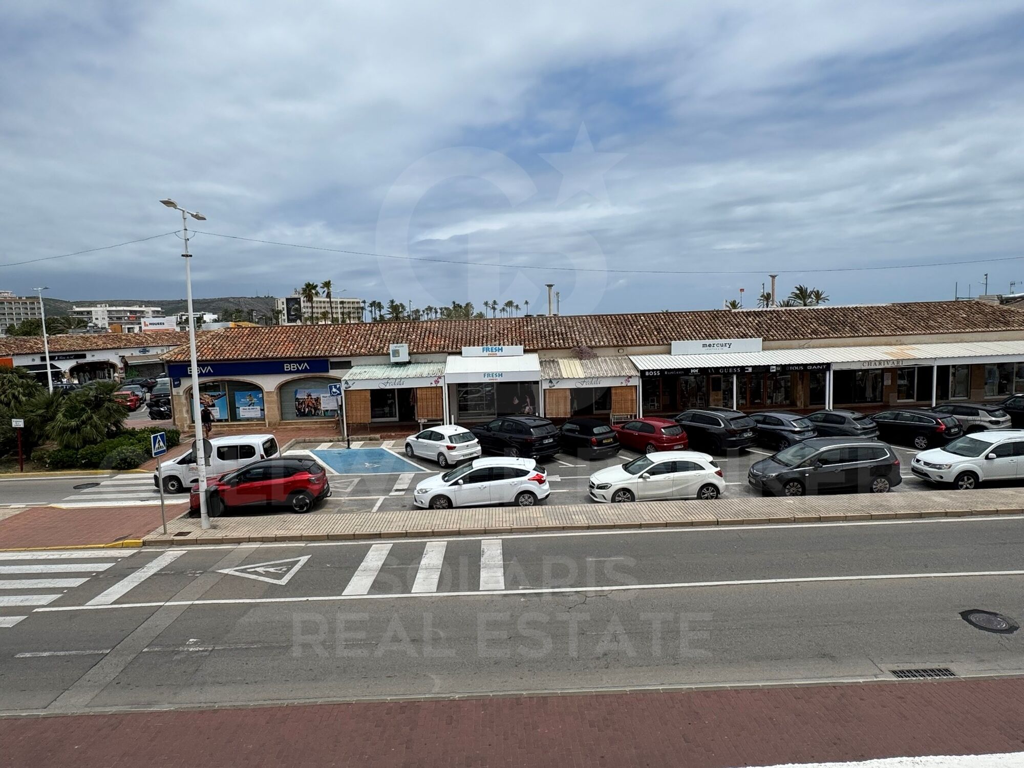 Appartement exclusif à loyer annuel sur la ligne de front d'Arenal, Jávéa