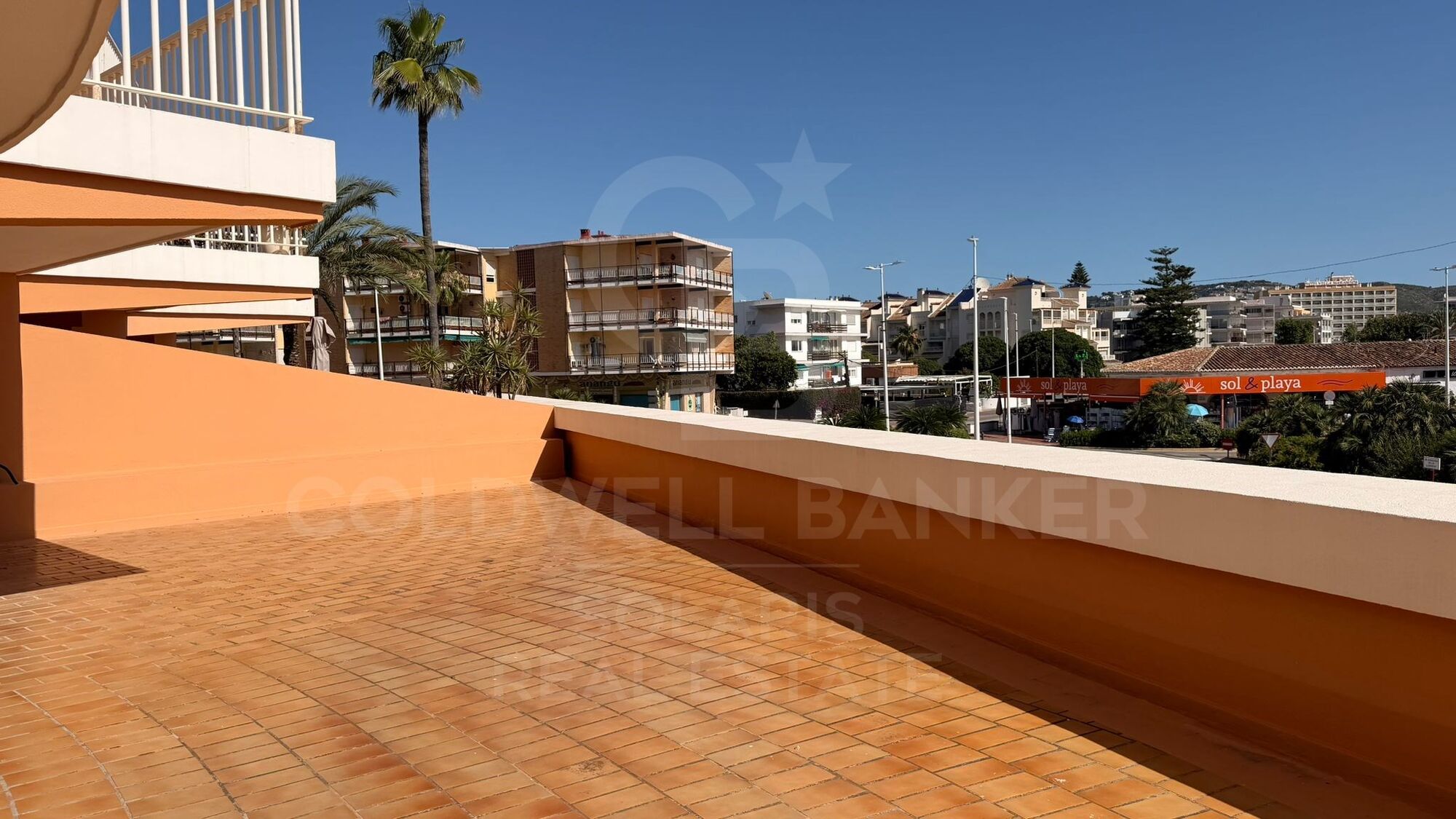 Exclusive Apartment for Annual Rent on the Arenal Frontline, Jávea