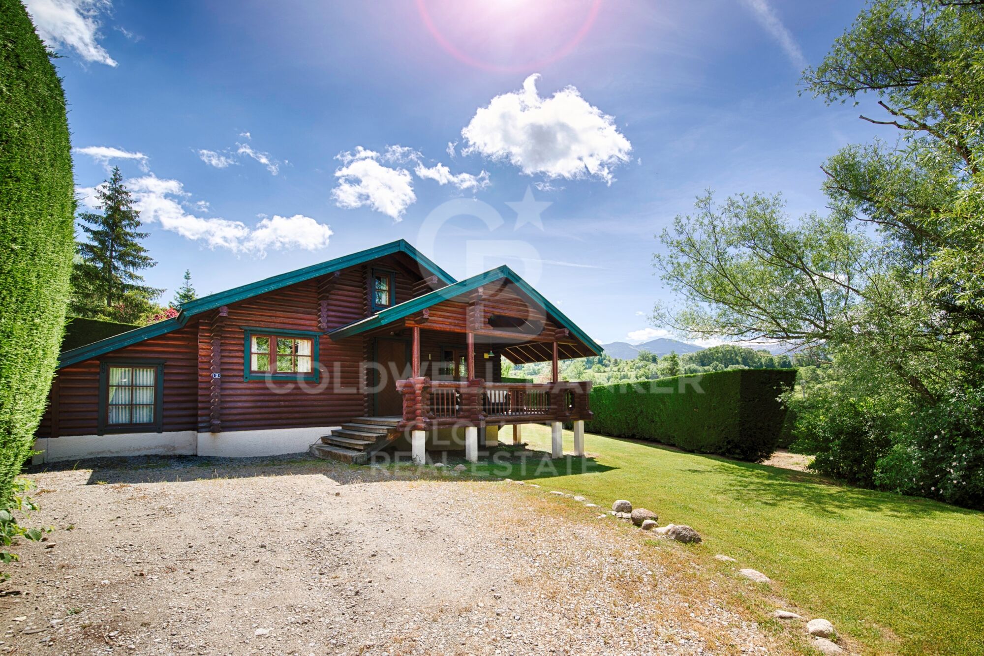 Exclusive house with sunny garden in Bajande