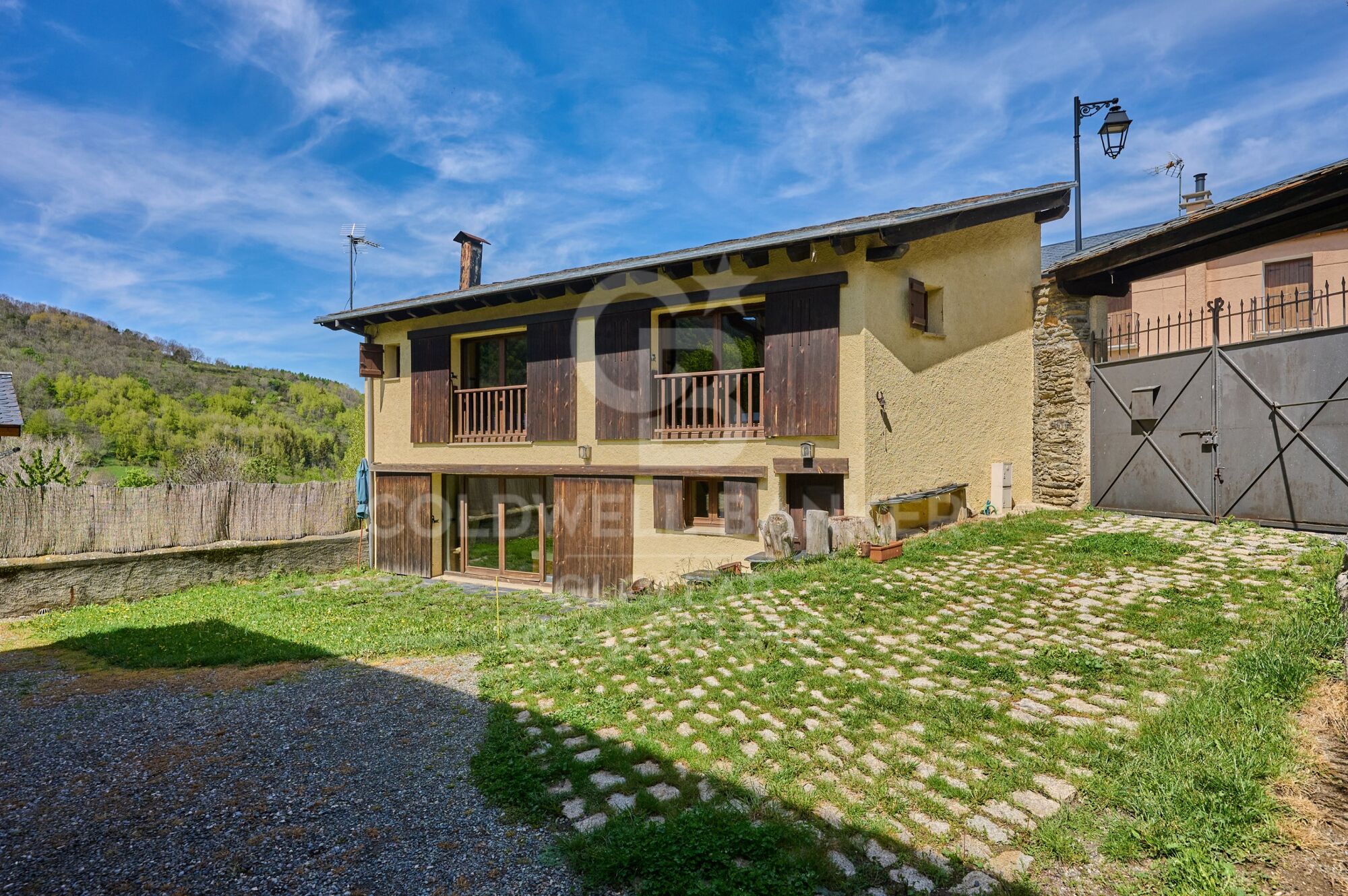 Charmante maison de village rénovée à Err
