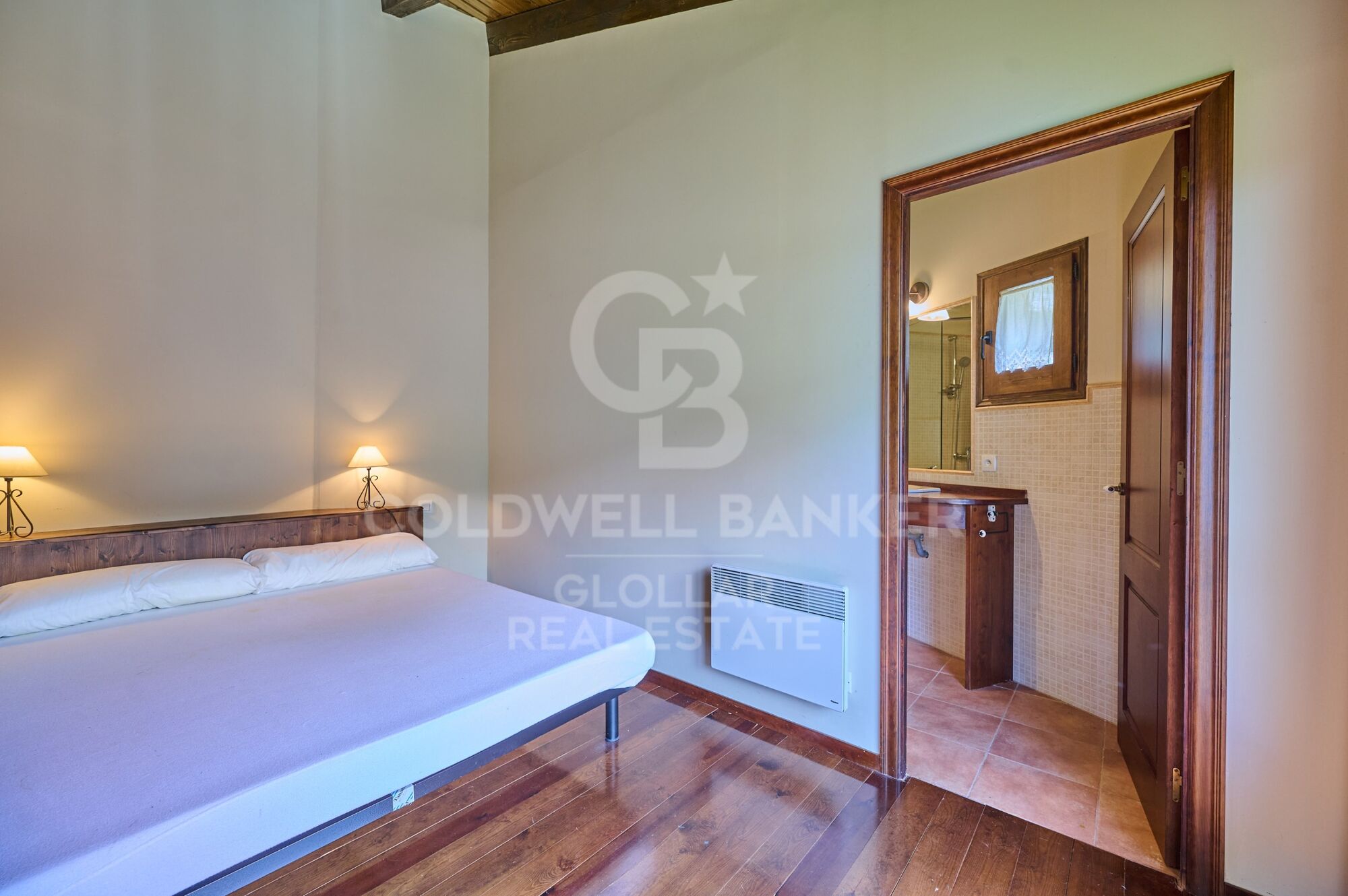 Charming renovated village house in Err