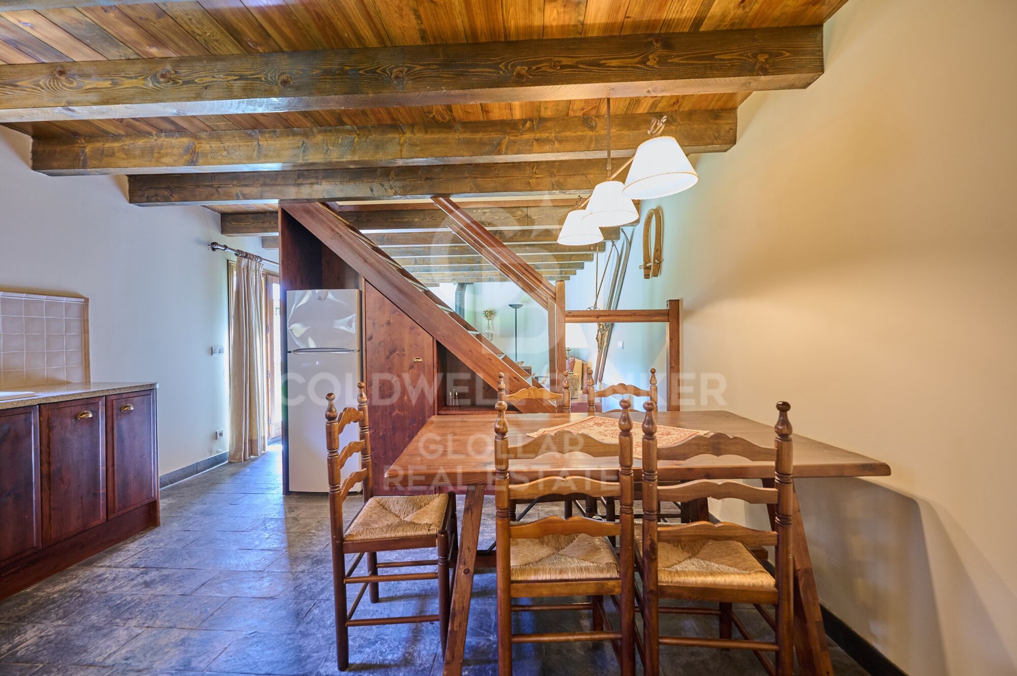 Encantadora casa de pueblo reformada en Err