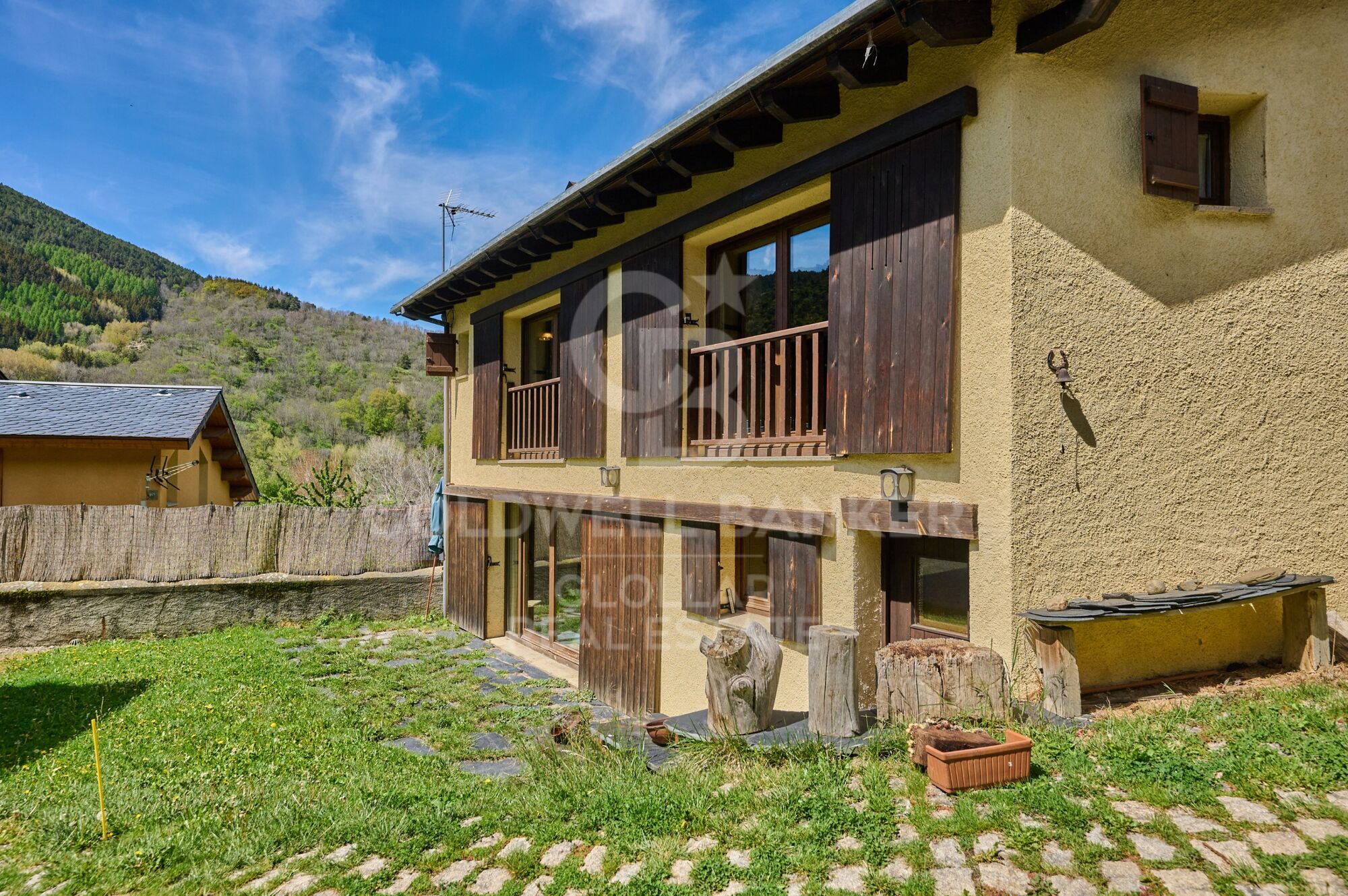Charming renovated village house in Err