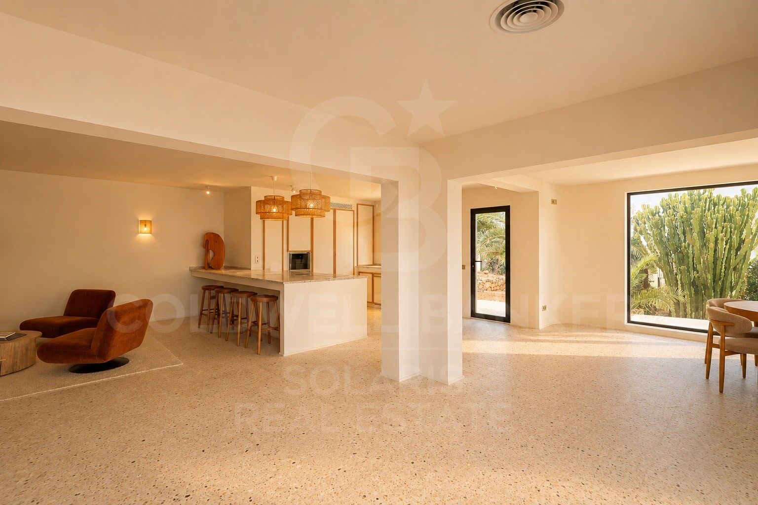 Exclusiva Villa con Vistas Panorámicas al Mar en una de las Mejores Ubicaciones de Jávea