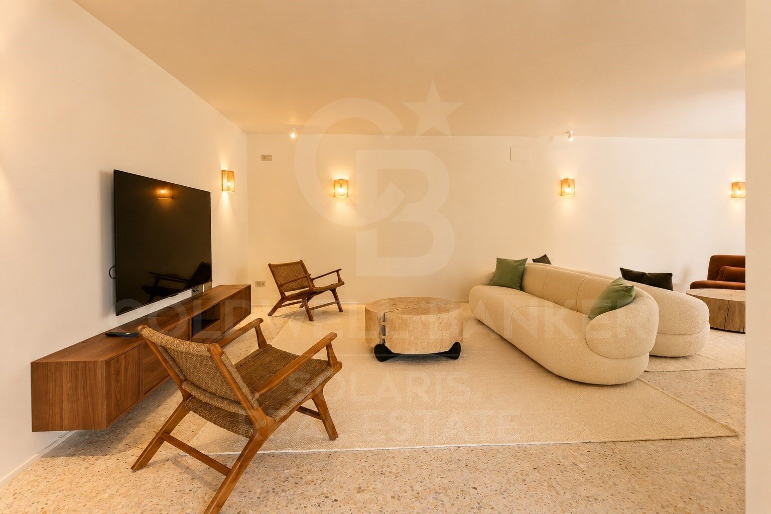 Exclusiva Villa con Vistas Panorámicas al Mar en una de las Mejores Ubicaciones de Jávea
