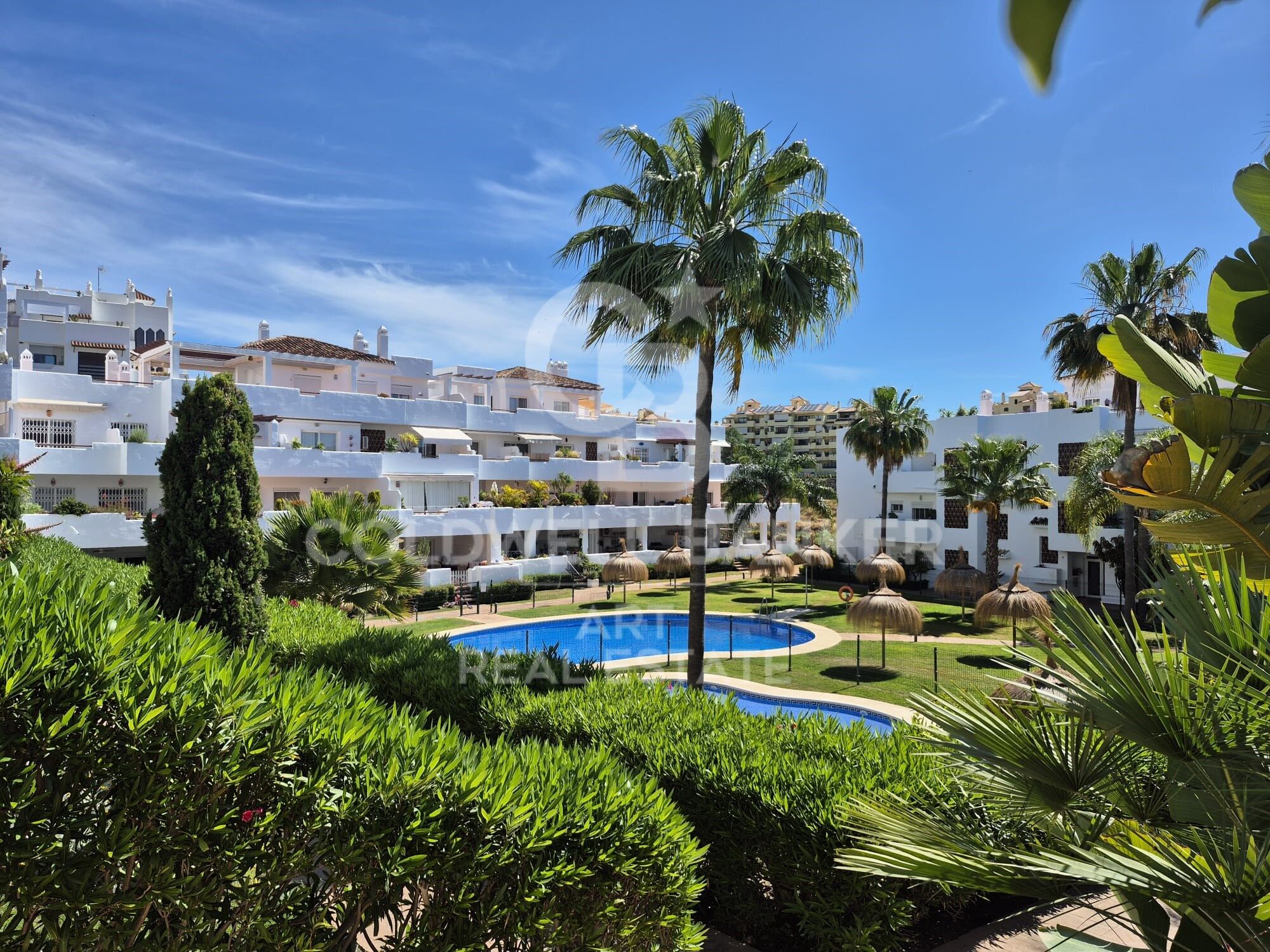 Appartement exclusif de 3 chambres dans une résidence sécurisée avec piscine à Estepona