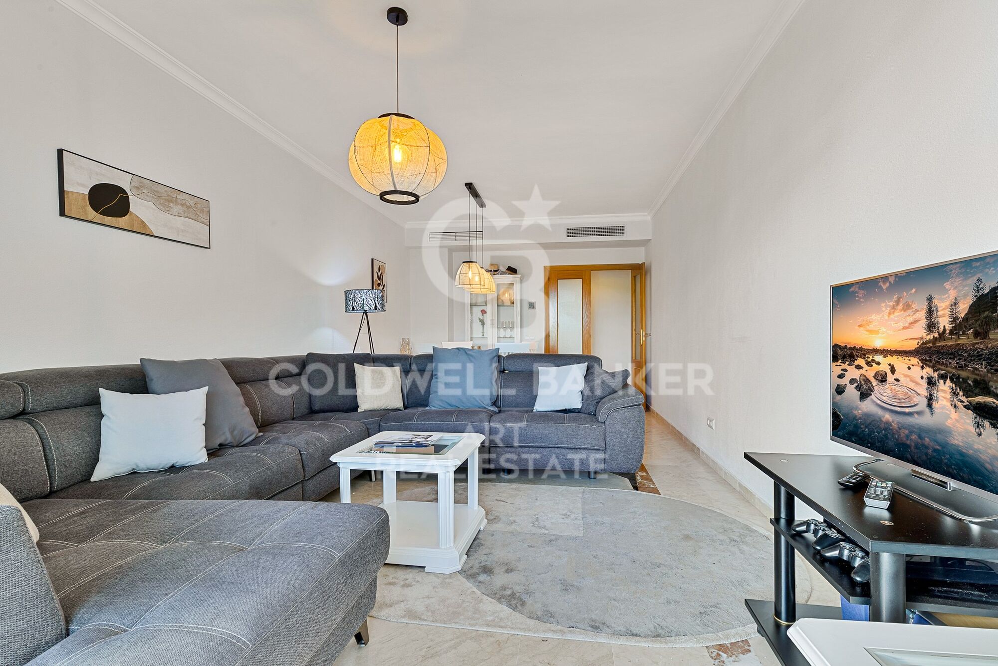 Appartement exclusif de 3 chambres dans une résidence sécurisée avec piscine à Estepona