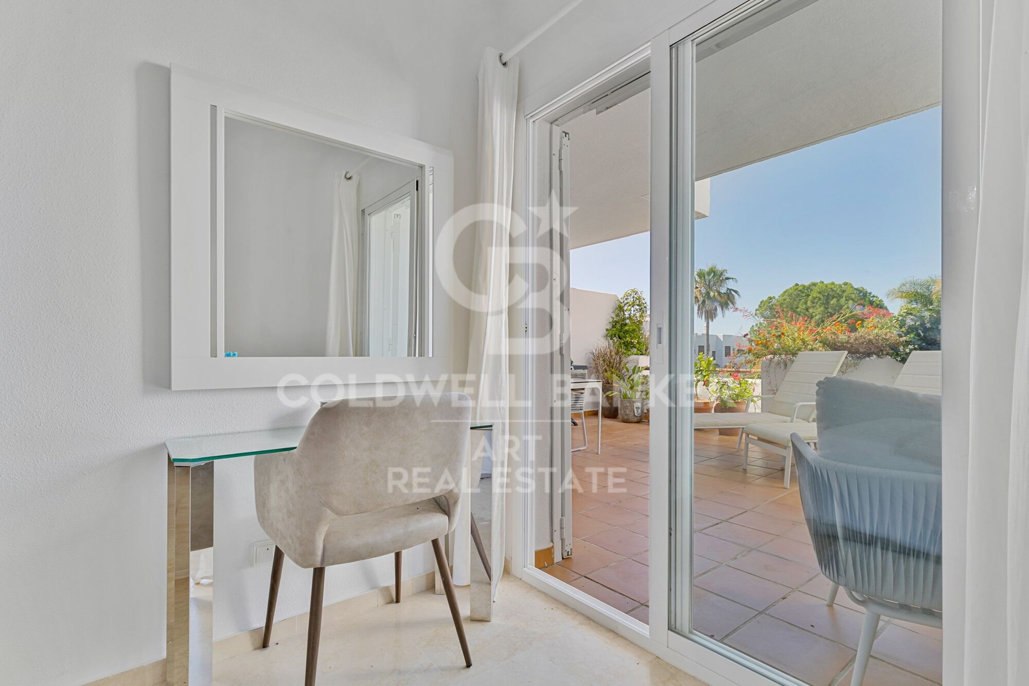Exclusive 3-Bedroom Apartment in a Gated Community with Swimming Pool in Estepona