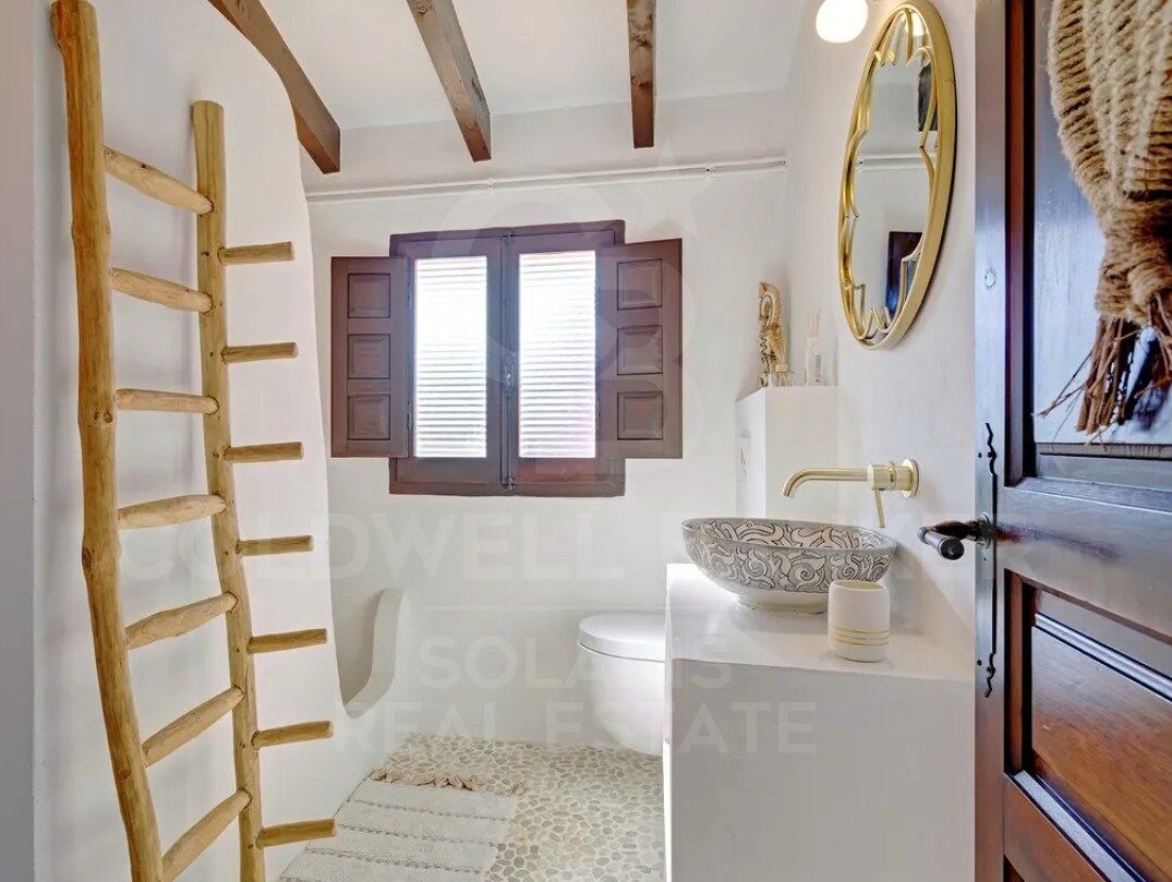 Exklusive Mittelmeer-Finca im Ibiza-Stil mit Panoramablick auf das Meer in Benissa