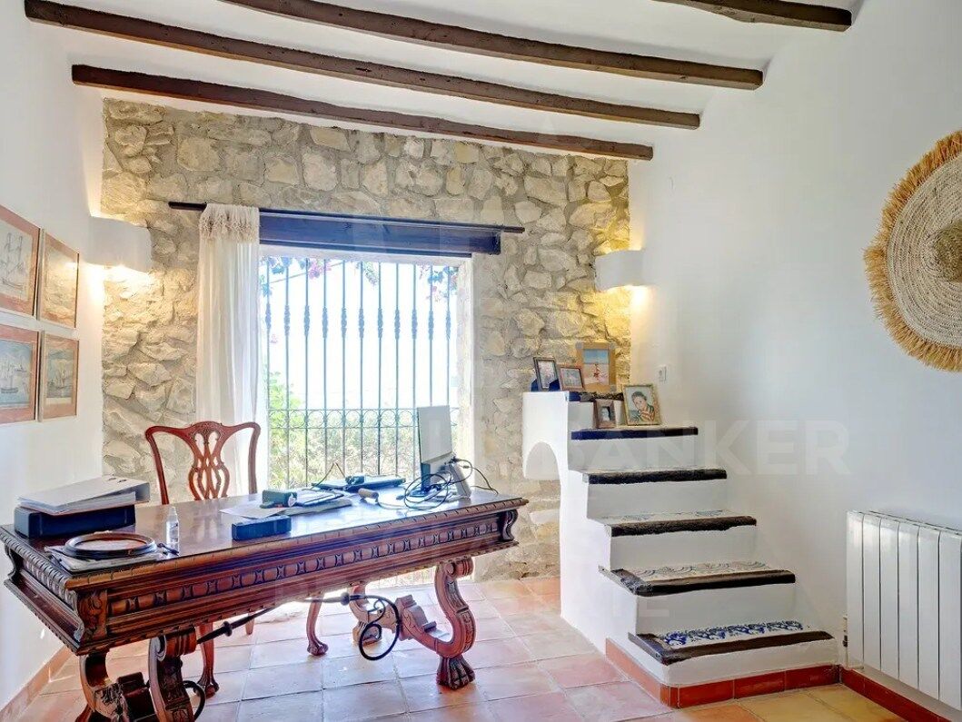 Exklusive Mittelmeer-Finca im Ibiza-Stil mit Panoramablick auf das Meer in Benissa