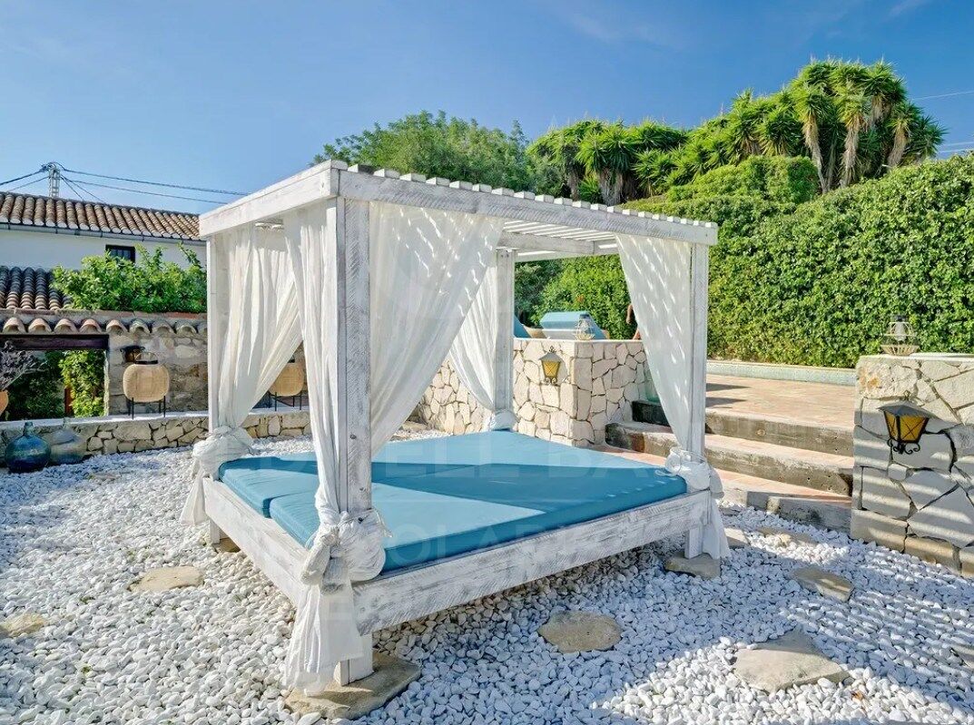Exklusive Mittelmeer-Finca im Ibiza-Stil mit Panoramablick auf das Meer in Benissa