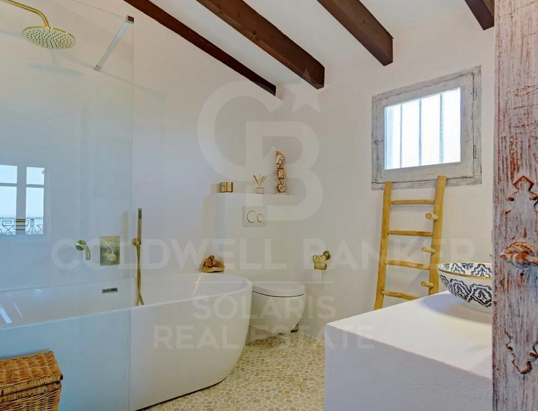 Exklusive Mittelmeer-Finca im Ibiza-Stil mit Panoramablick auf das Meer in Benissa
